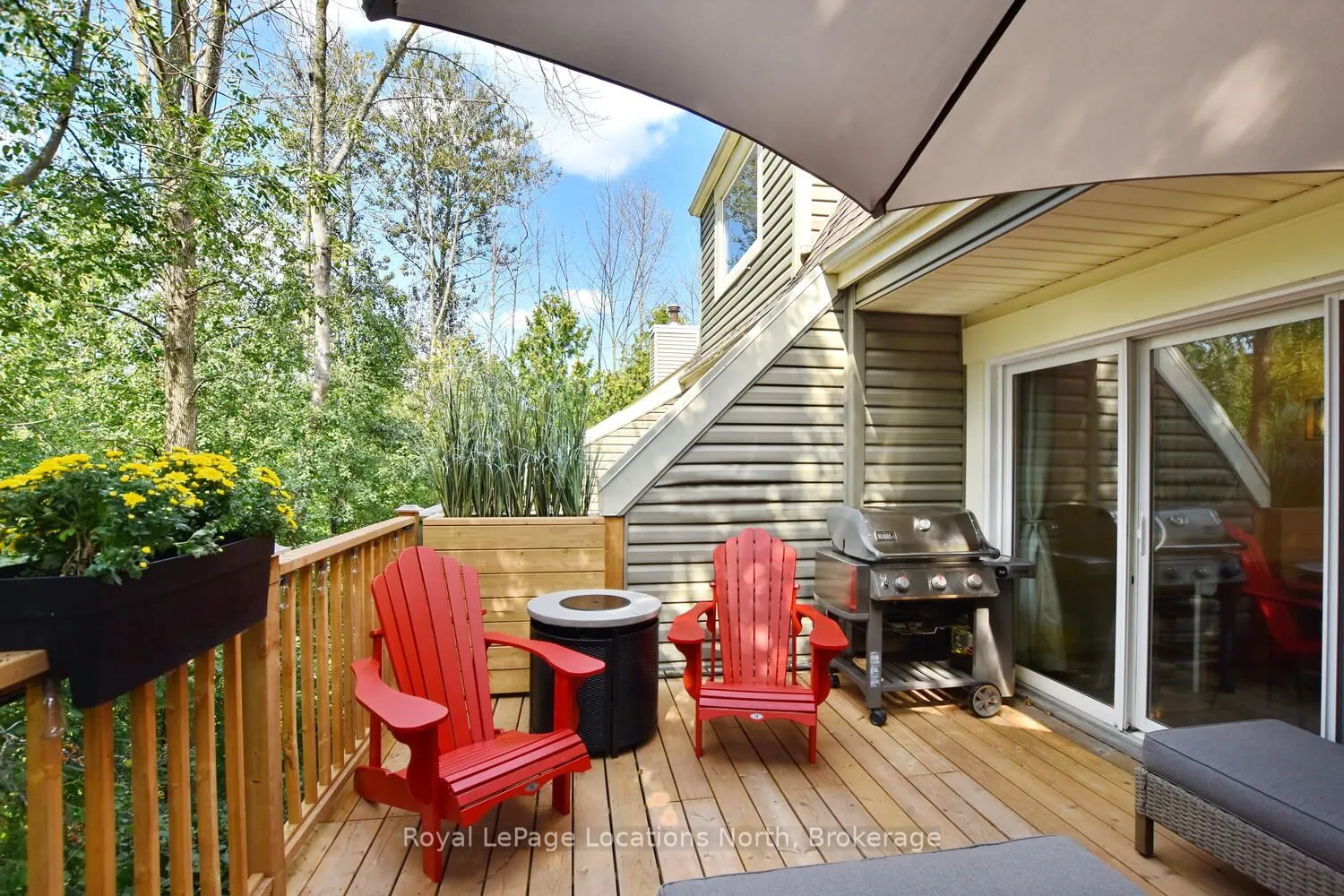 207 ESCARPMENT Crescent, #17
