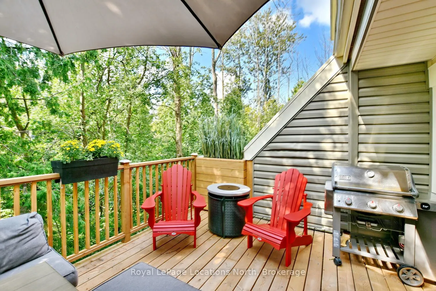 207 ESCARPMENT Crescent, #17