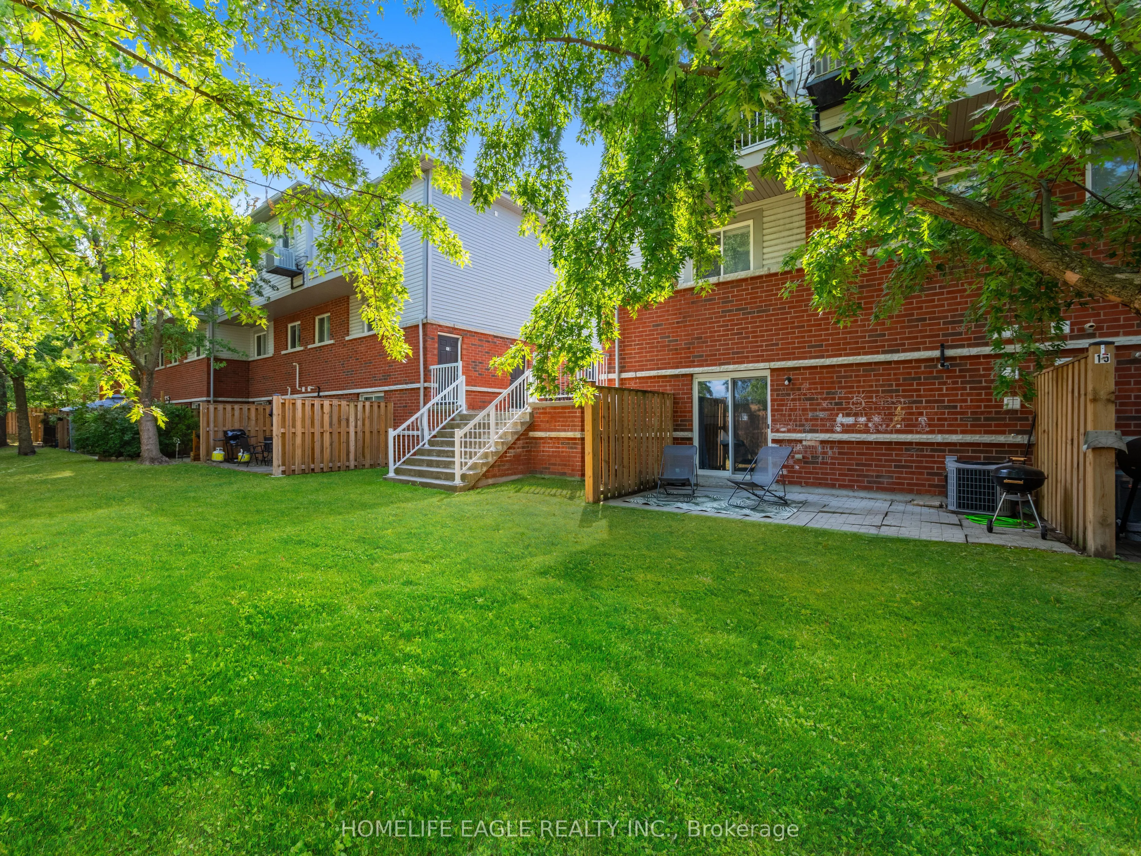 235 Ferndale Drive S, #13
