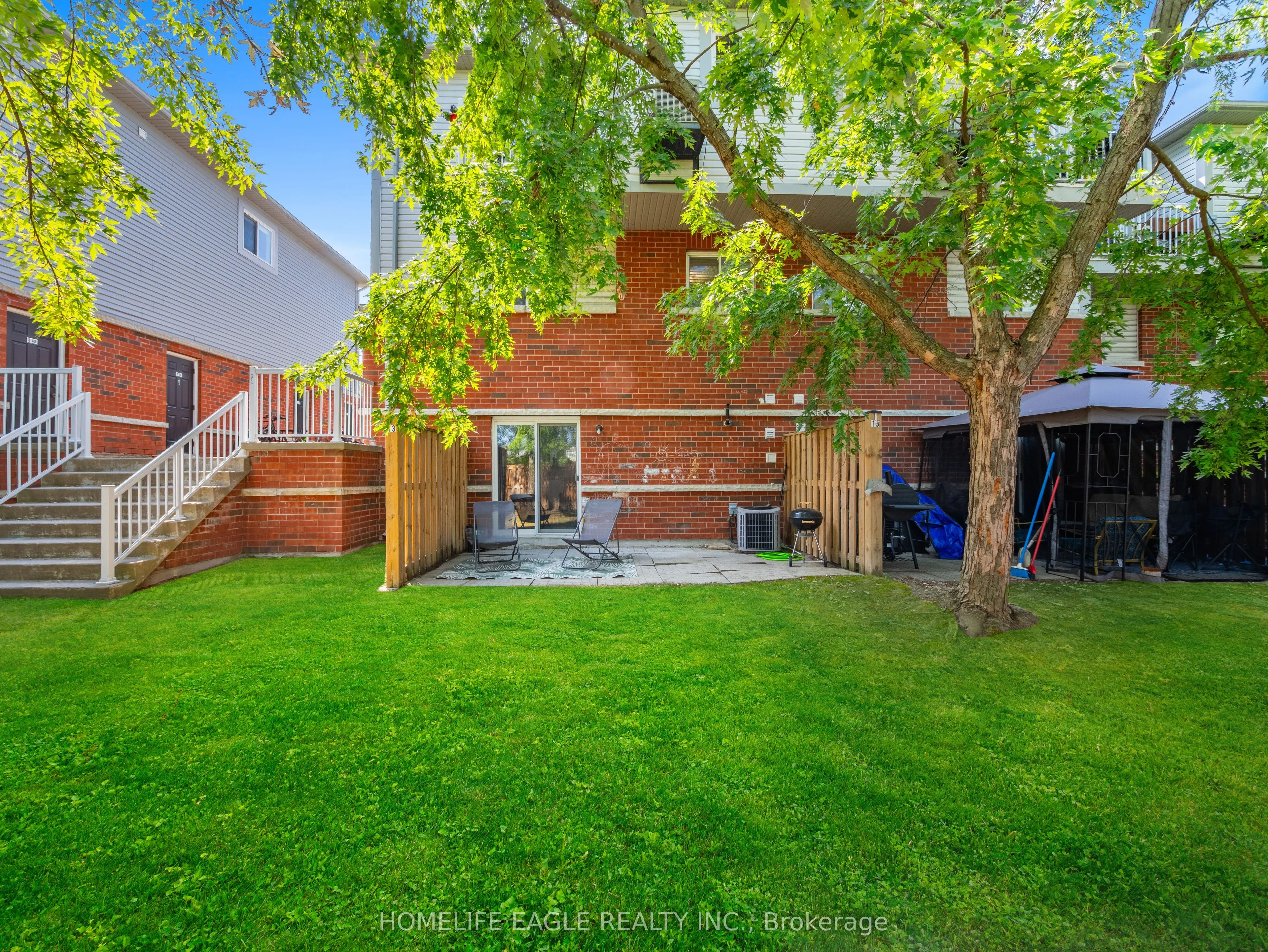 235 Ferndale Drive S, #13
