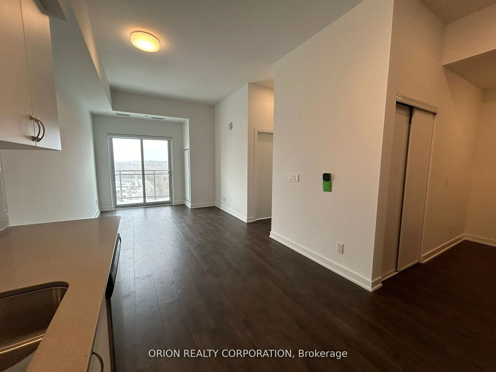 56 Lakeside Terrace, #1103