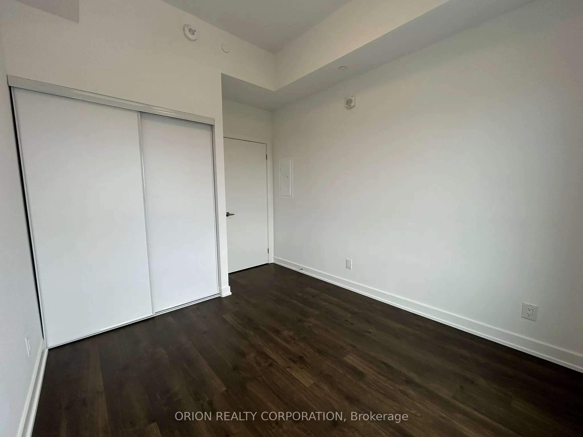 56 Lakeside Terrace, #1103