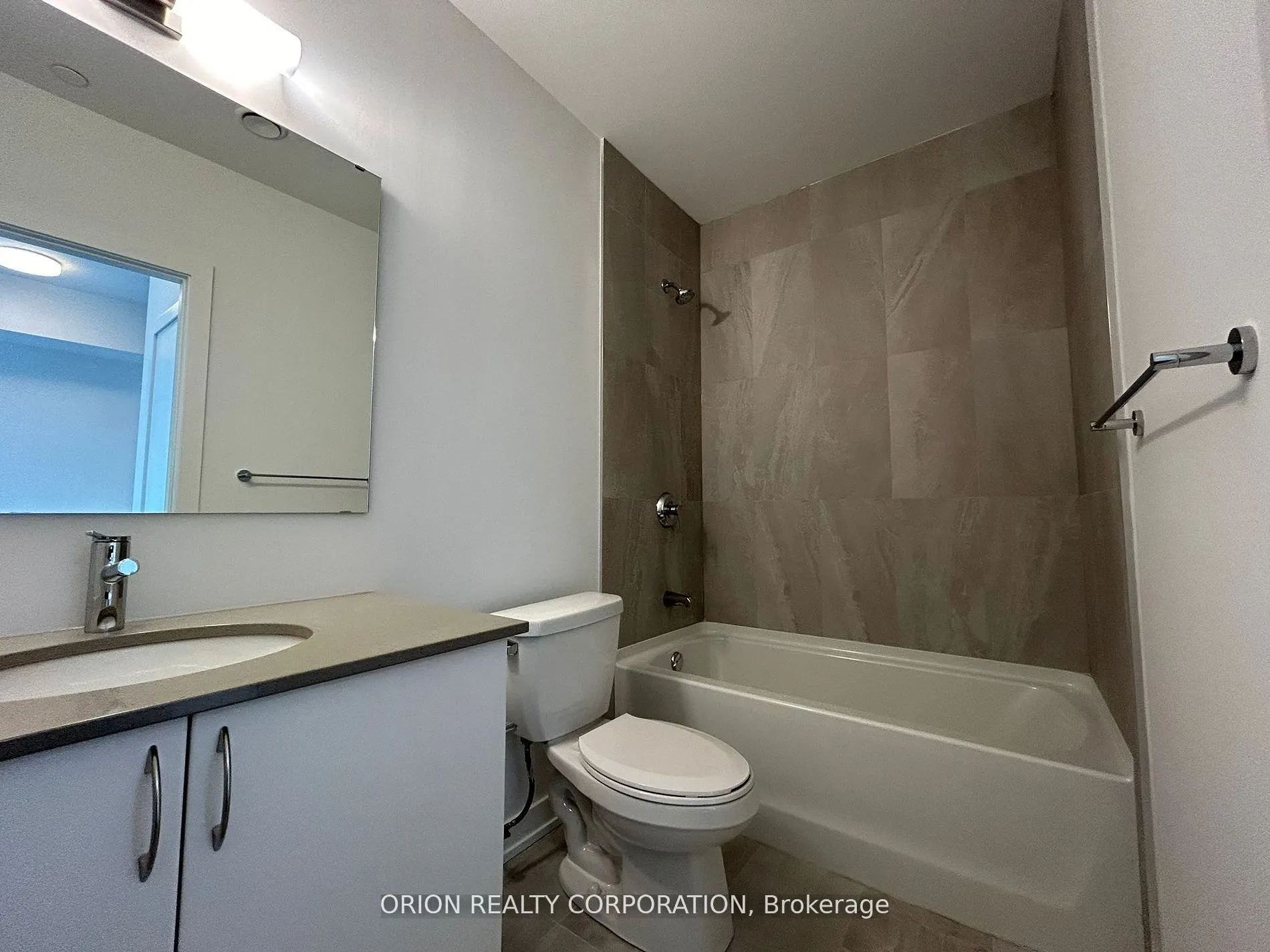 56 Lakeside Terrace, #1103