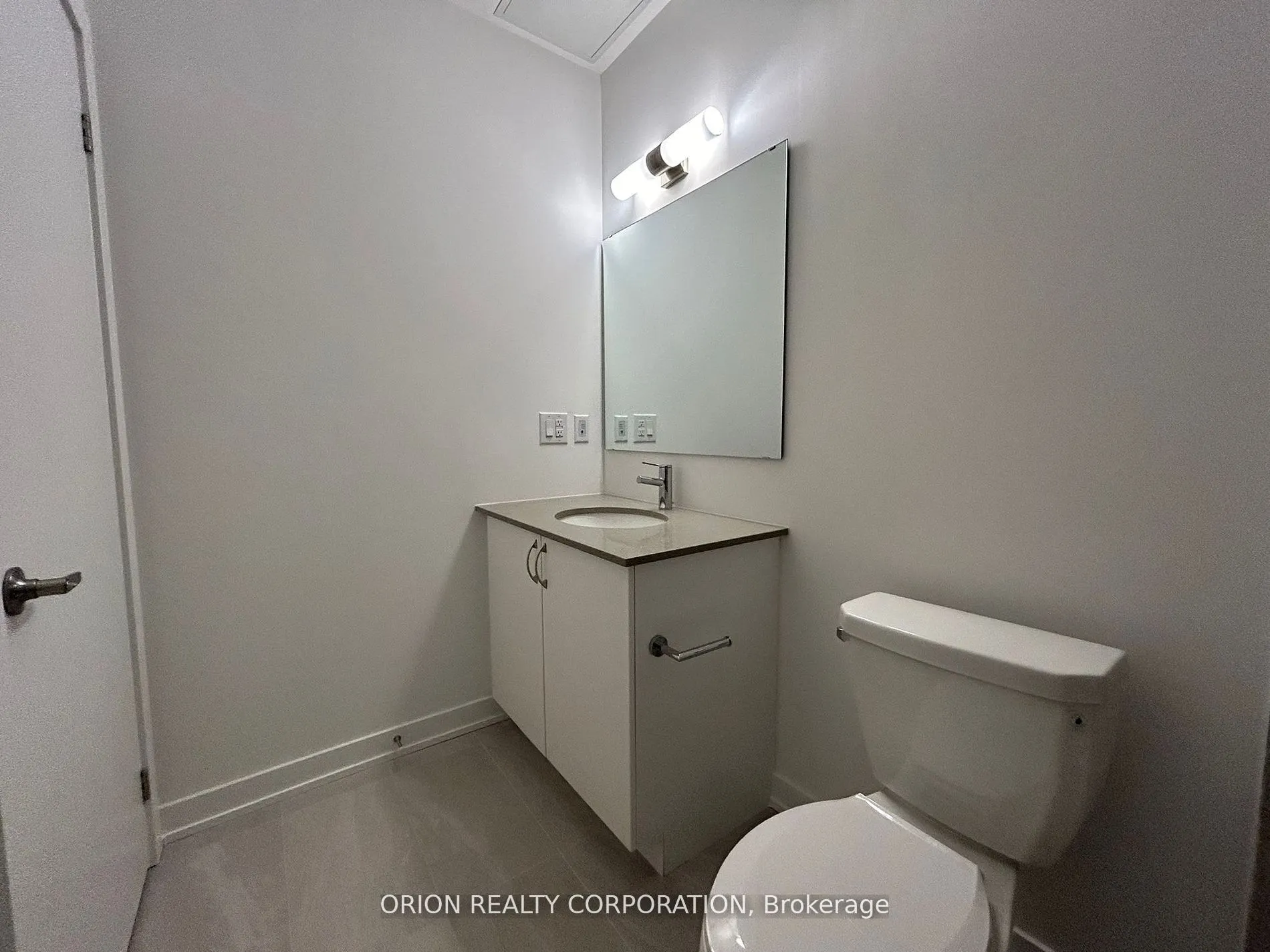 56 Lakeside Terrace, #1103
