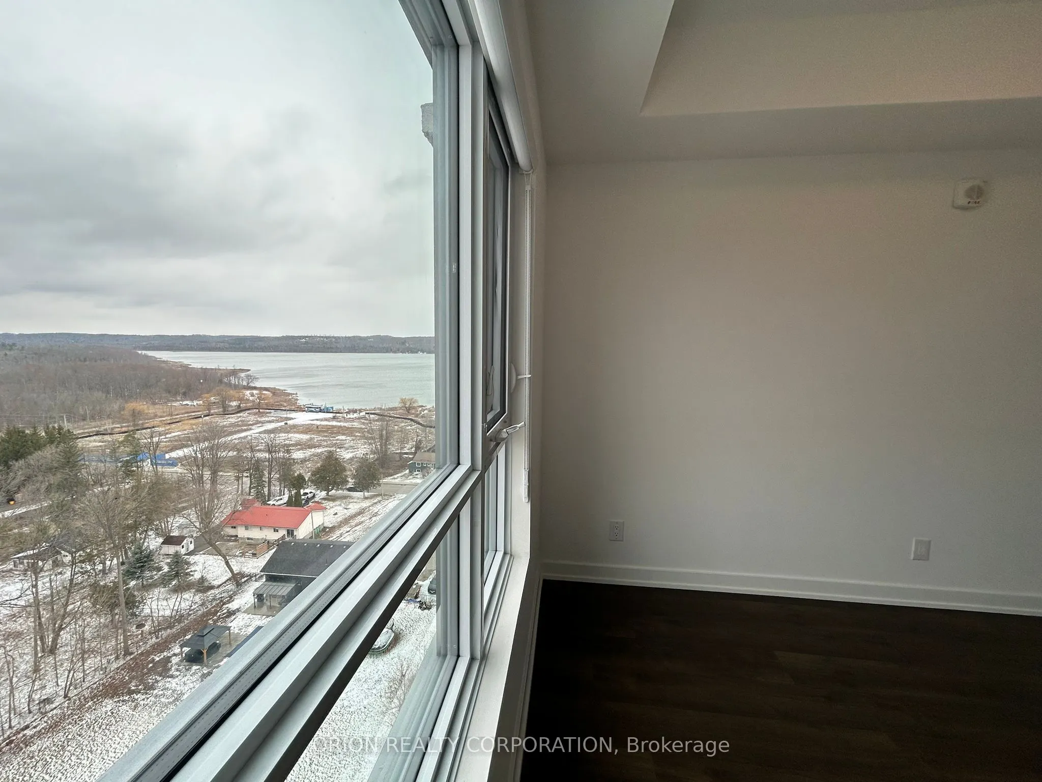 56 Lakeside Terrace, #1103