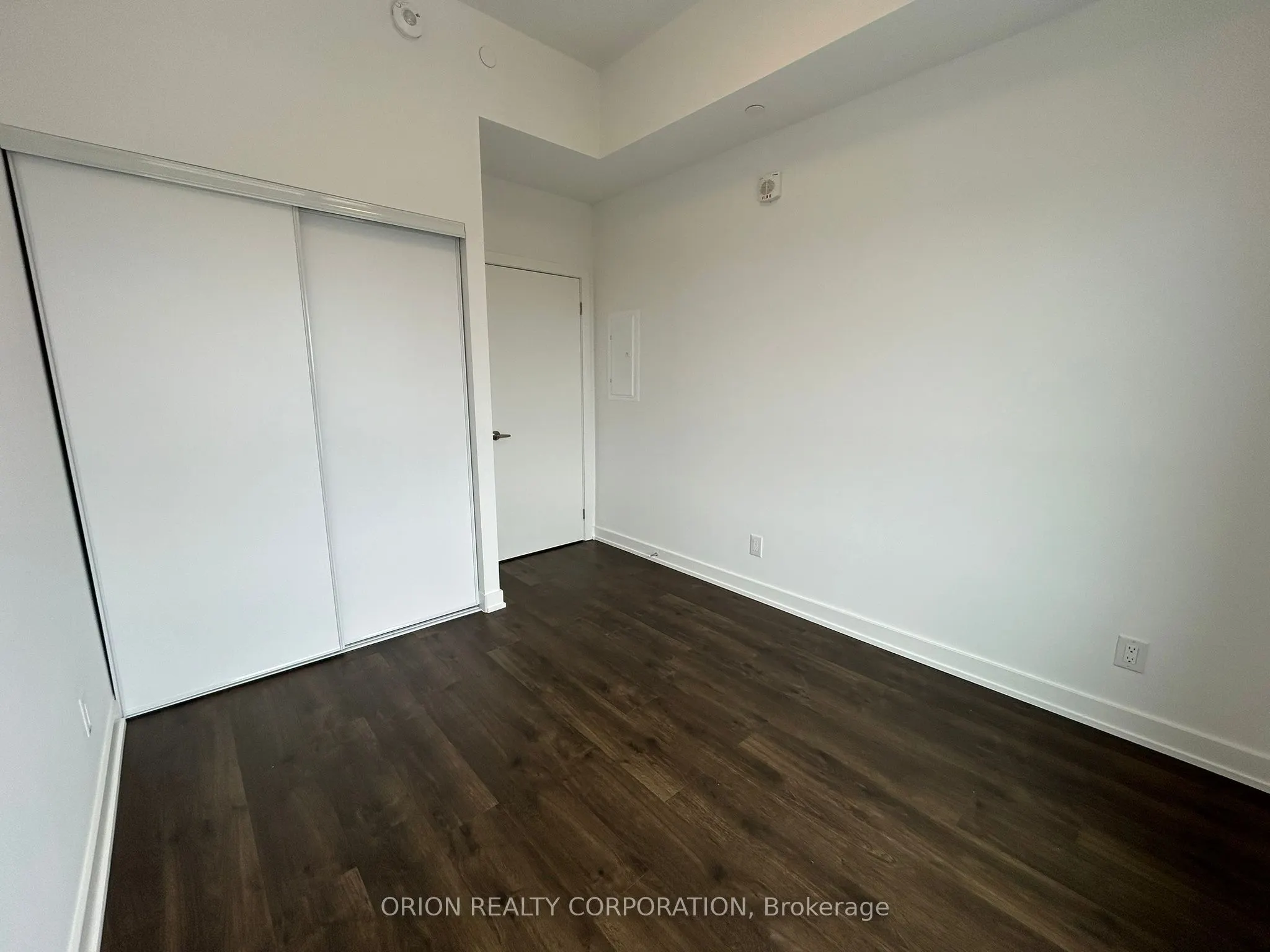 56 Lakeside Terrace, #1103