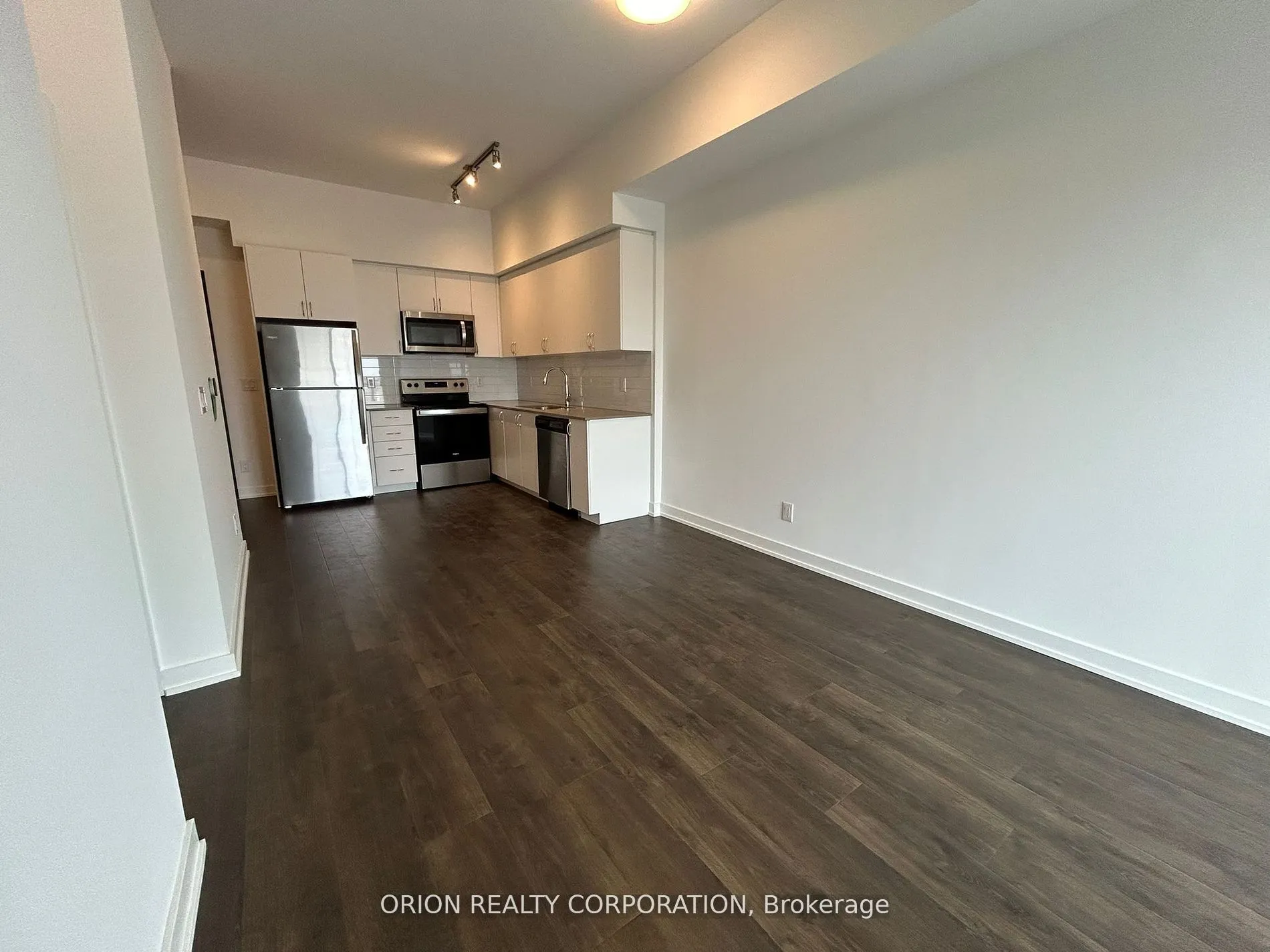 56 Lakeside Terrace, #1103