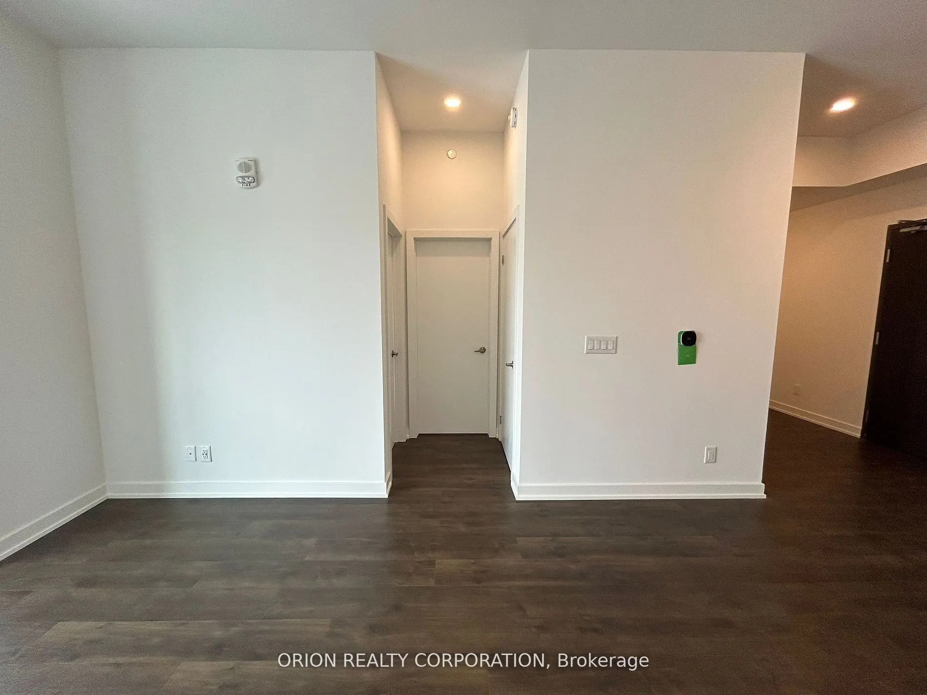 56 Lakeside Terrace, #1103
