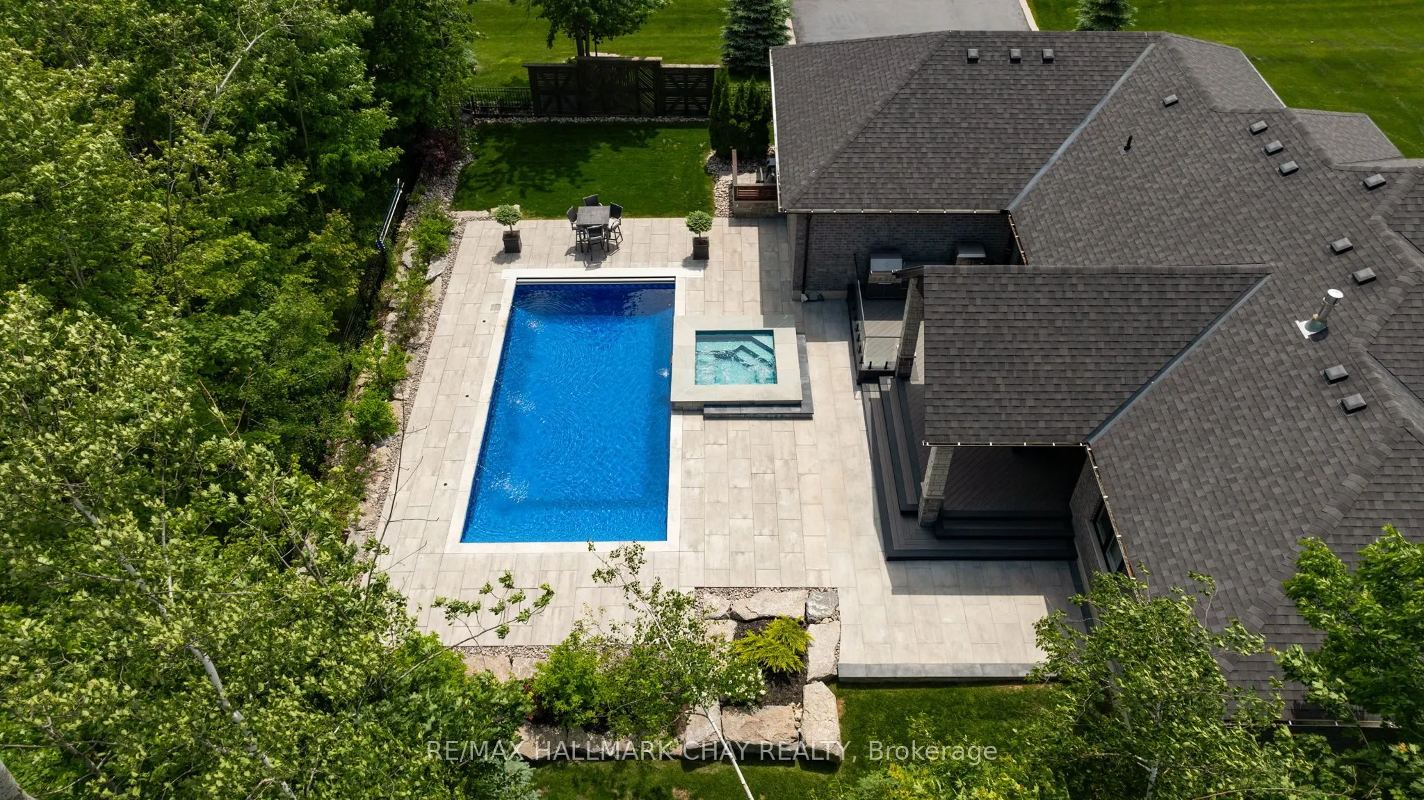 7 Byers Street