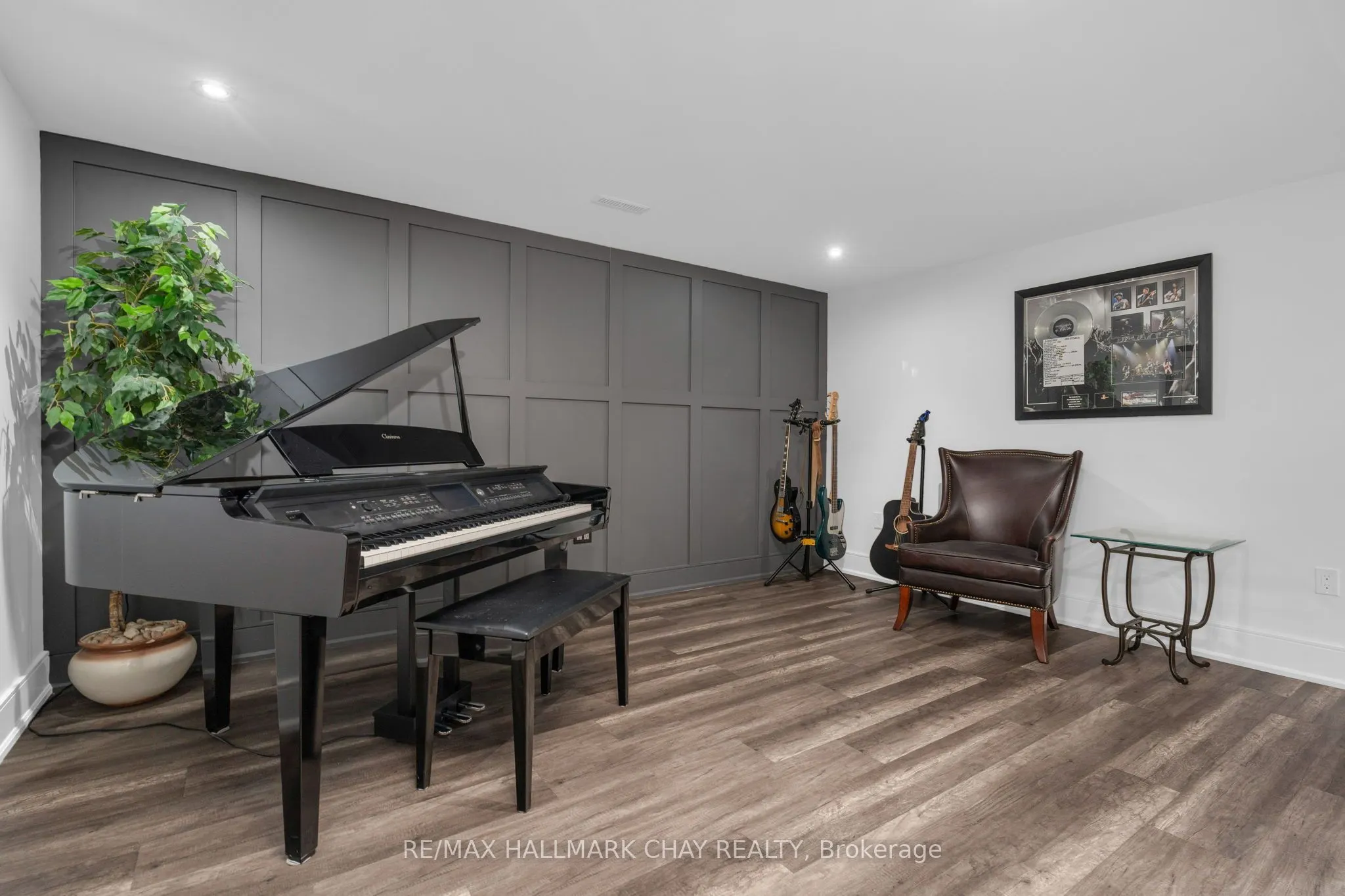 7 Byers Street