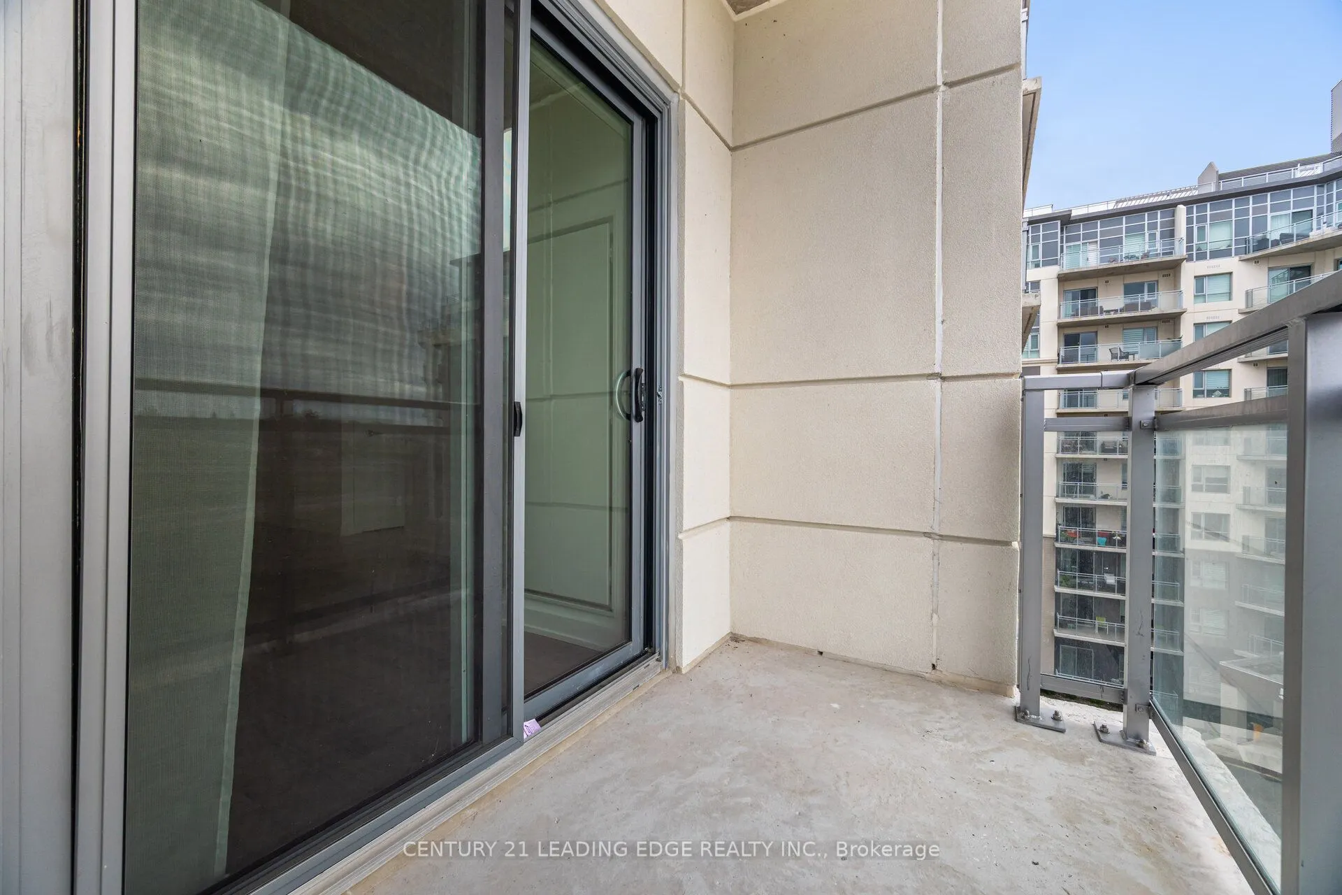56 Lakeside Terrace, #613