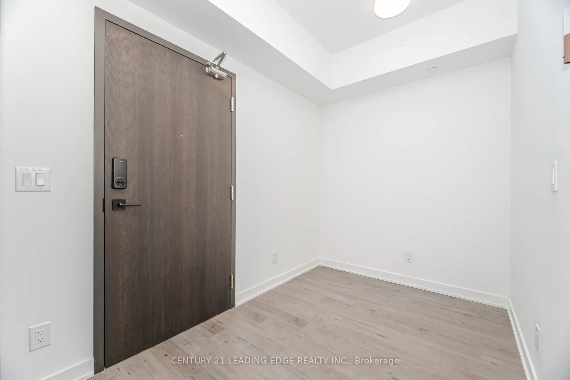 56 Lakeside Terrace, #613