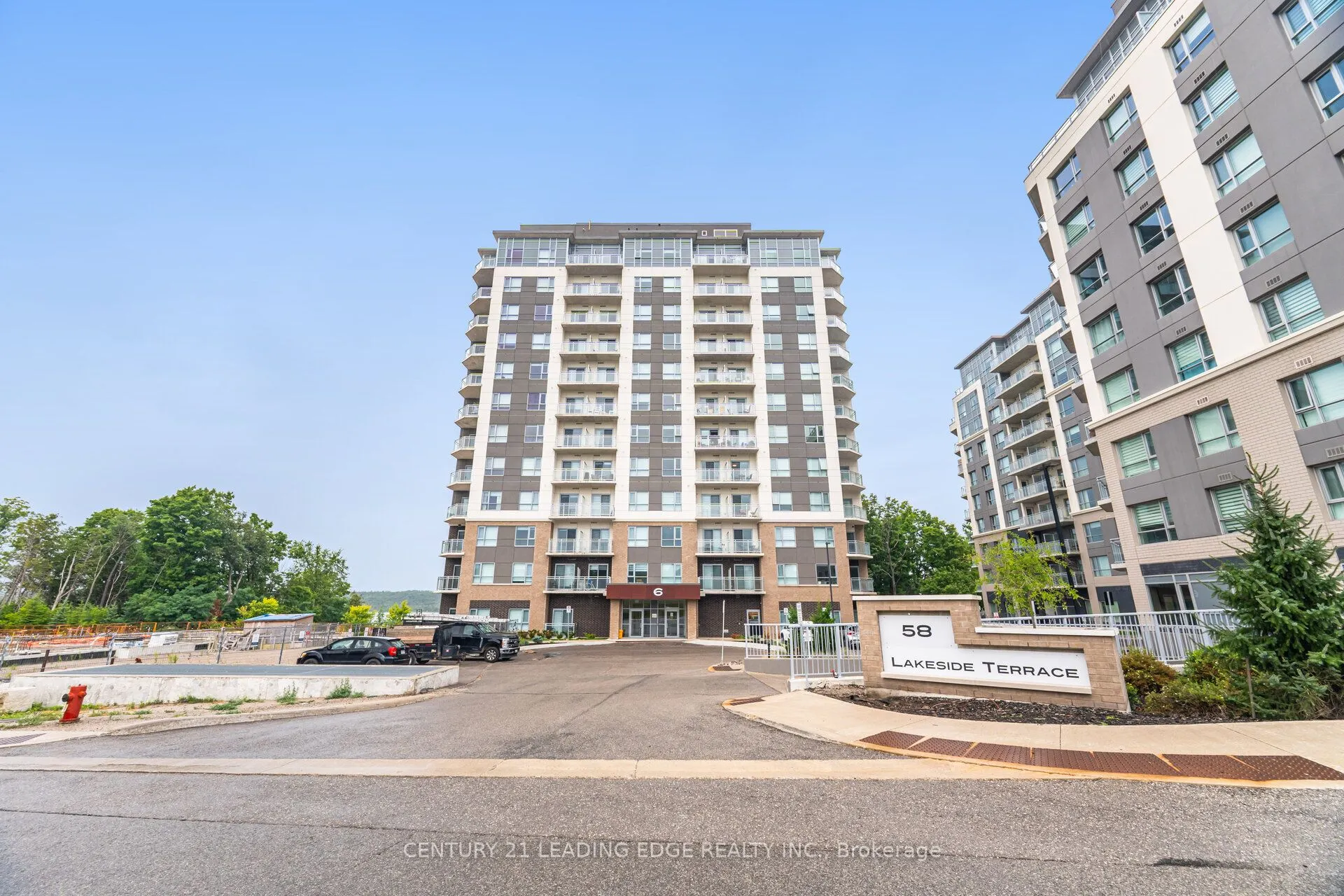 56 Lakeside Terrace, #613