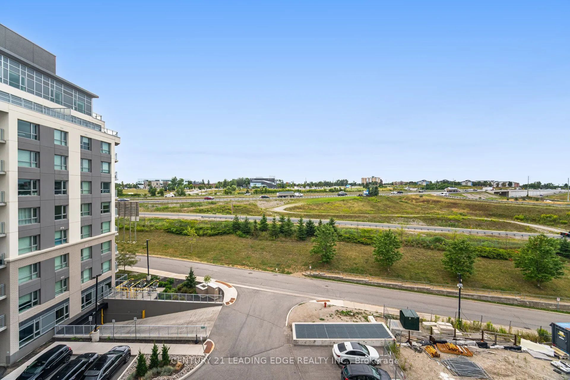 56 Lakeside Terrace, #613