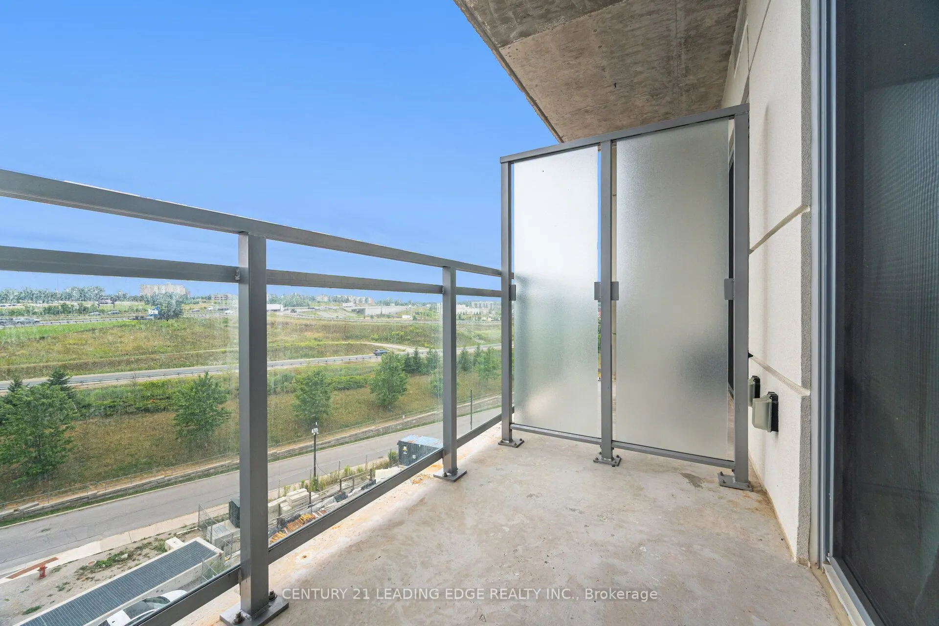 56 Lakeside Terrace, #613