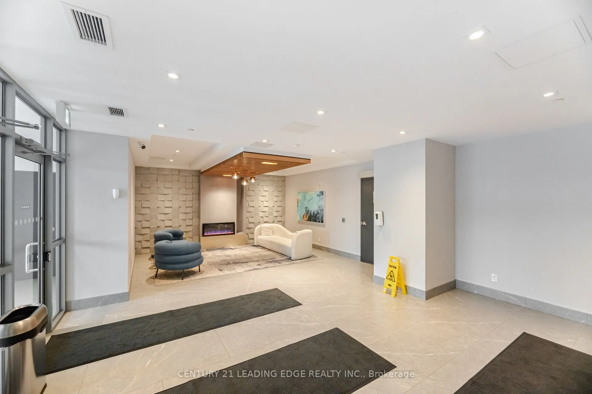 56 Lakeside Terrace, #613
