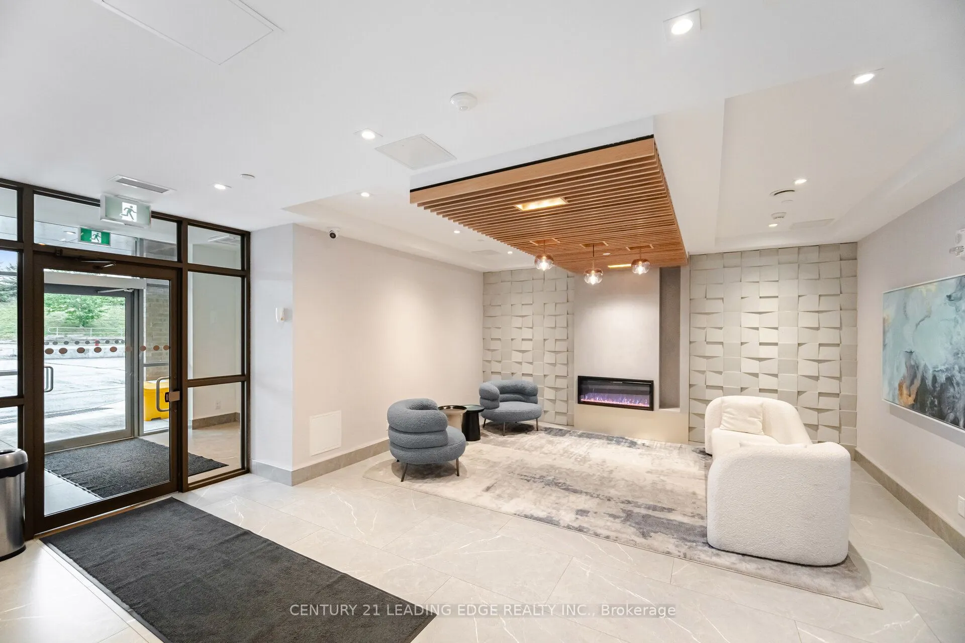 56 Lakeside Terrace, #613
