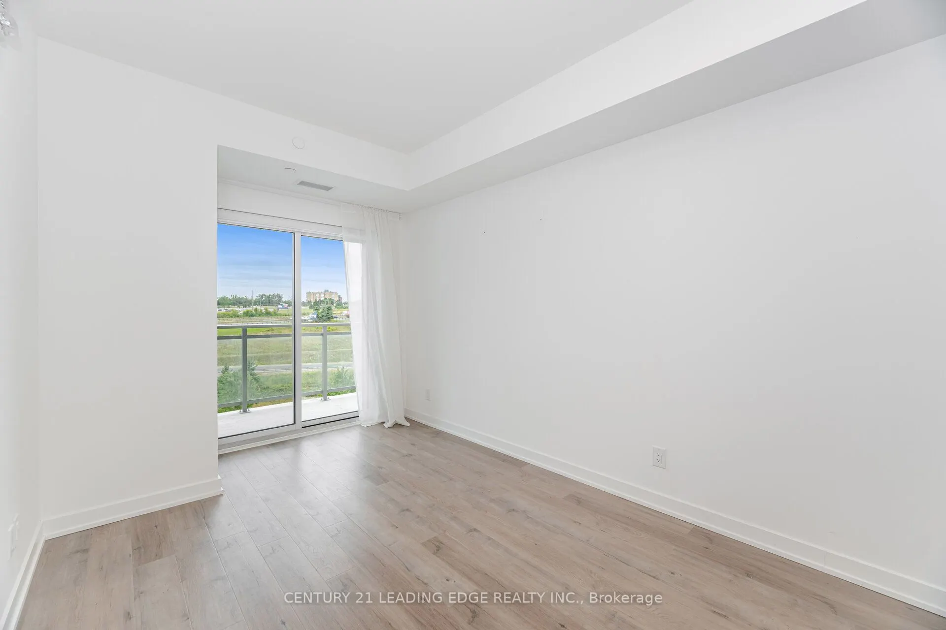 56 Lakeside Terrace, #613