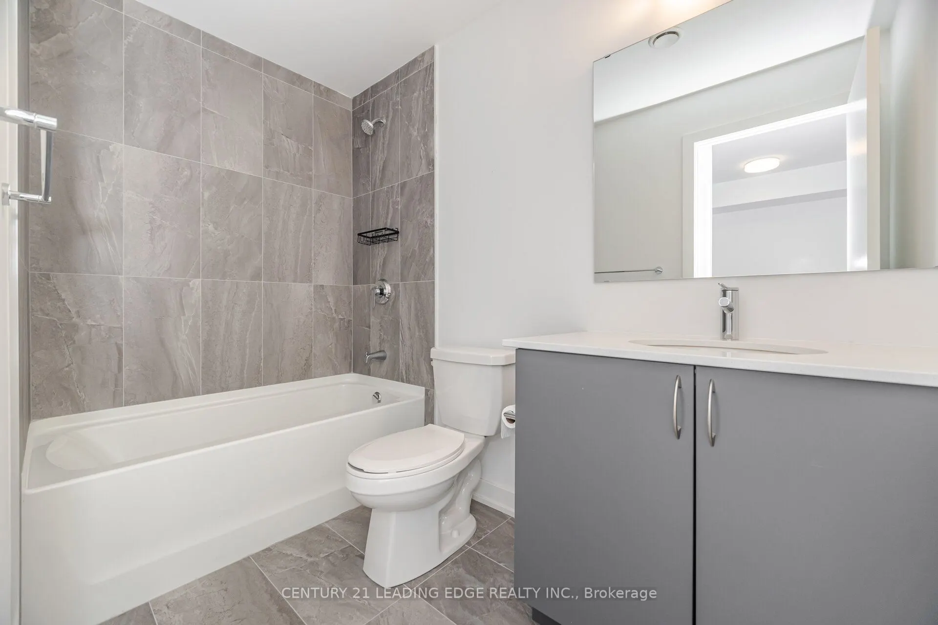 56 Lakeside Terrace, #613