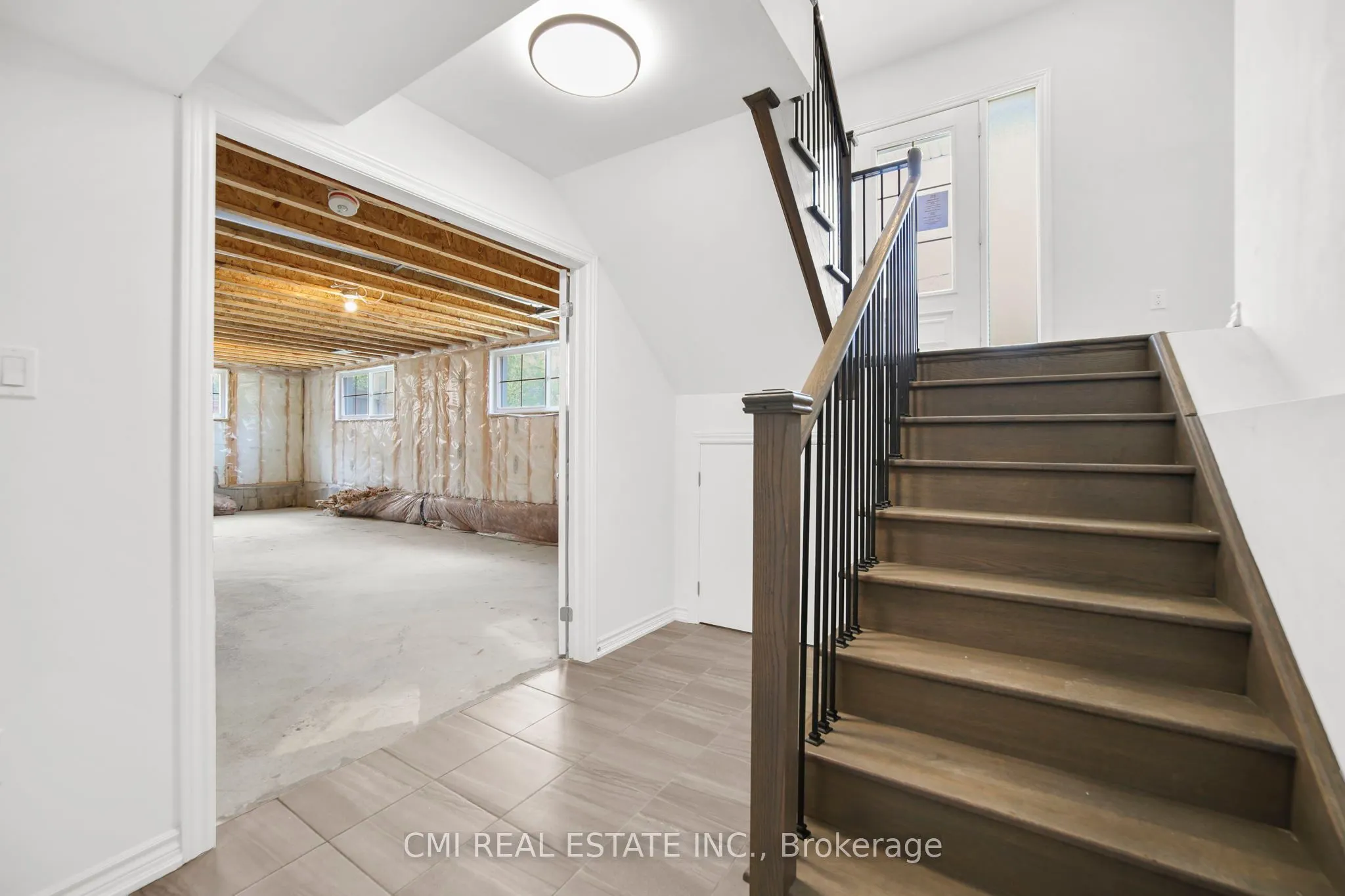 3205 Mosley Street
