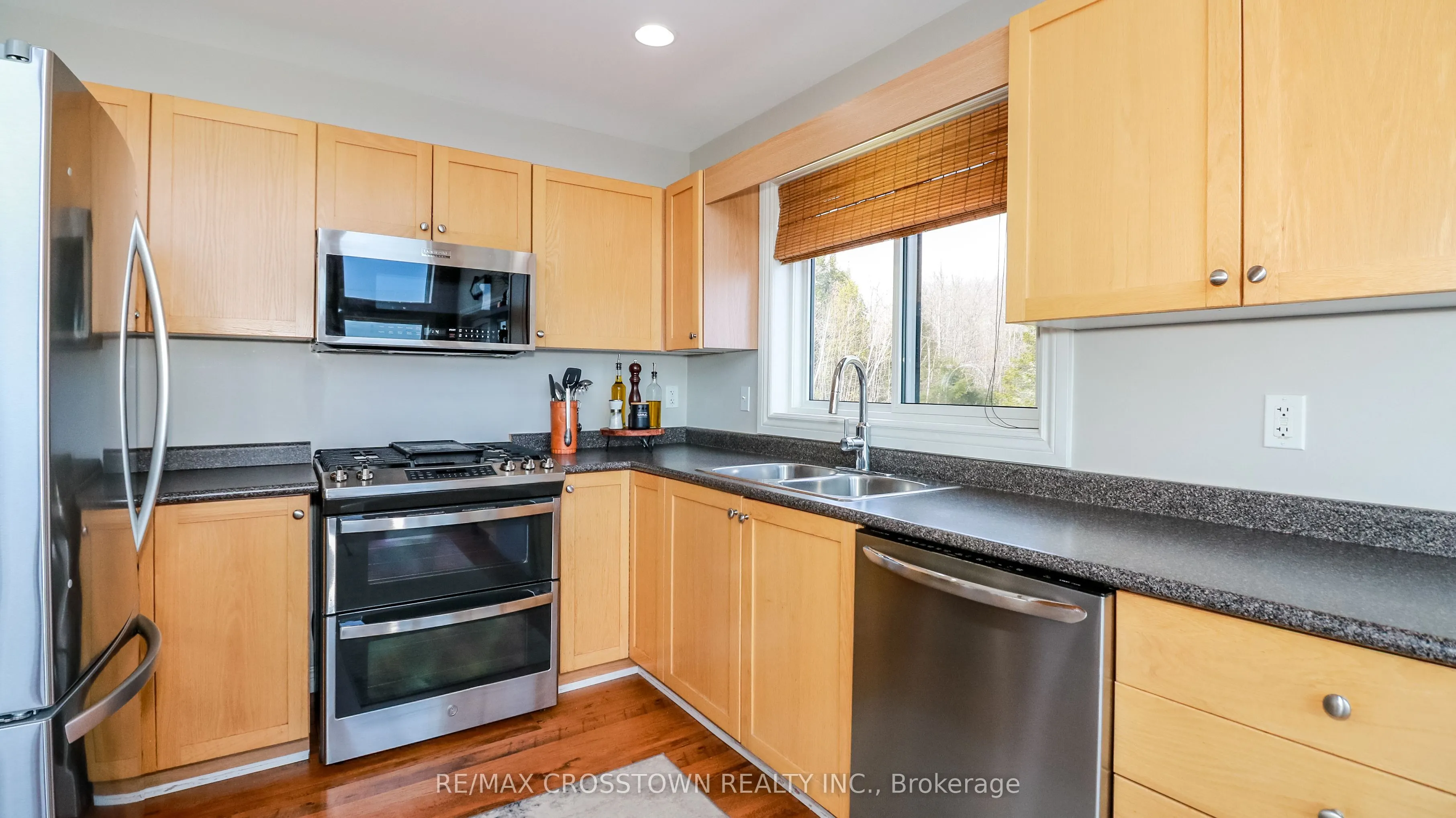 3093 Sandy Bend