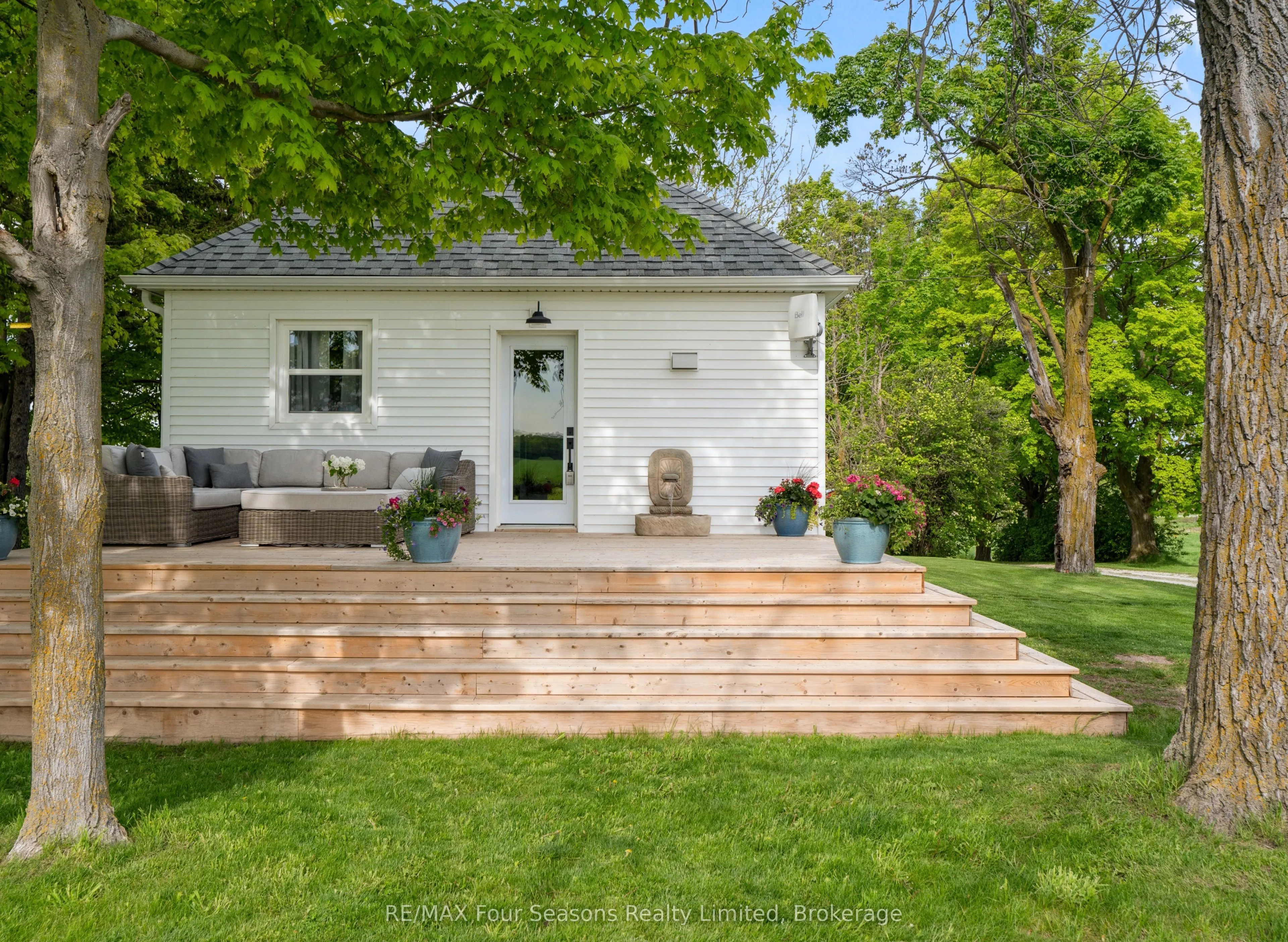 1154 Fairgrounds Road S