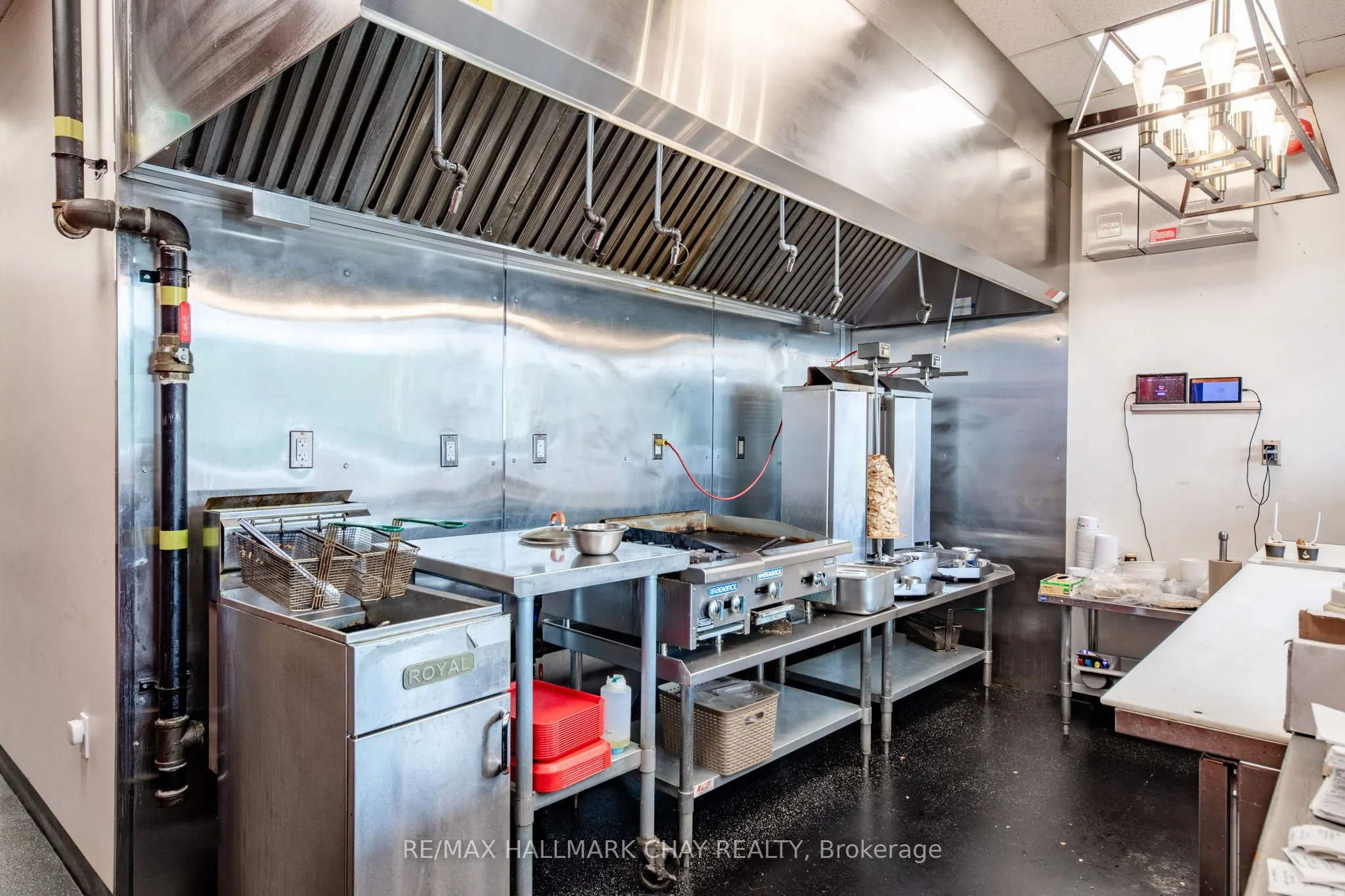 845 King W, #6