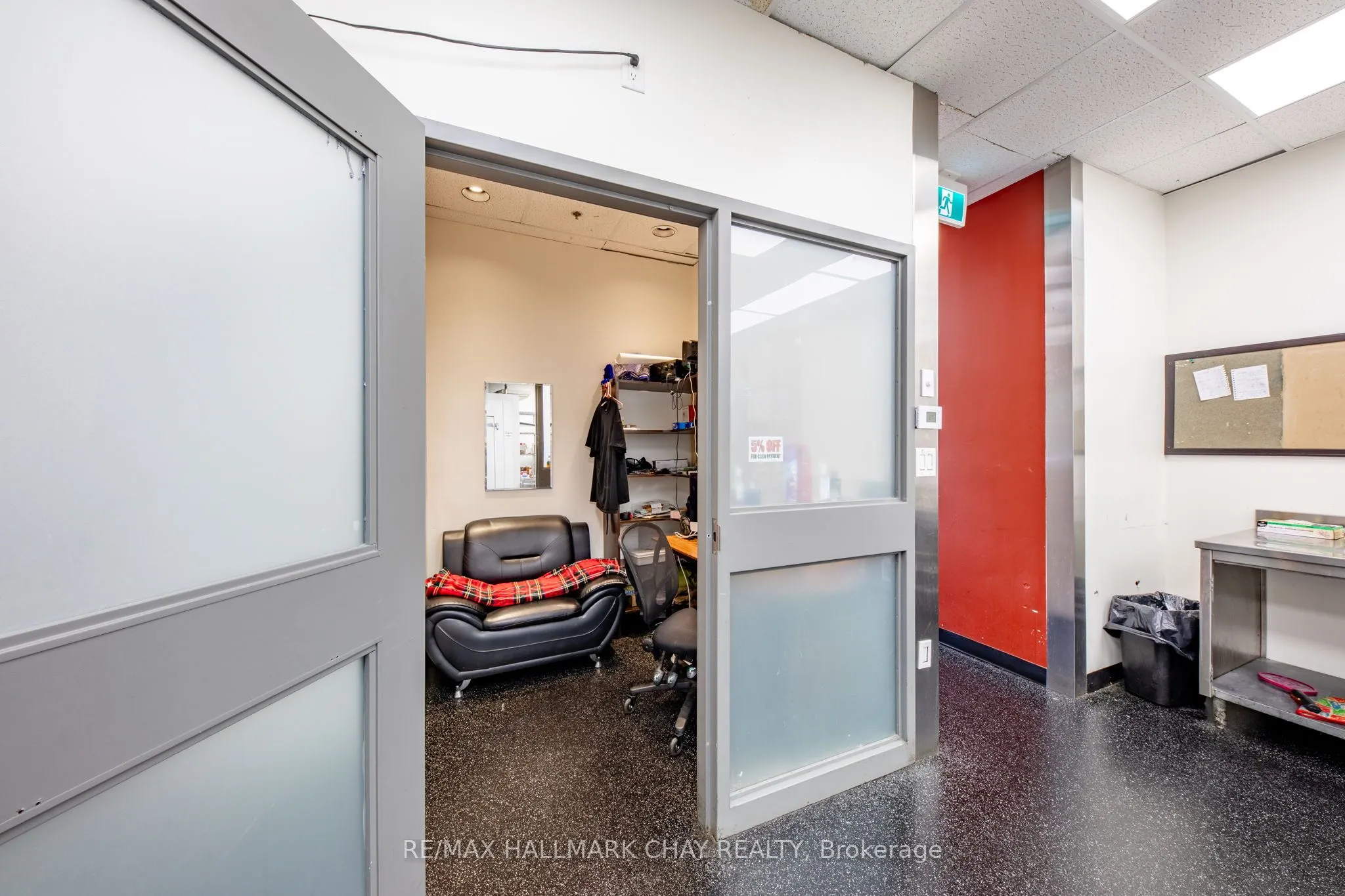 845 King W, #6