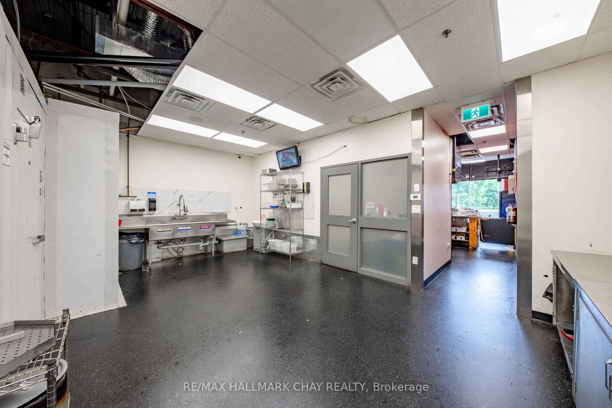 845 King W, #6