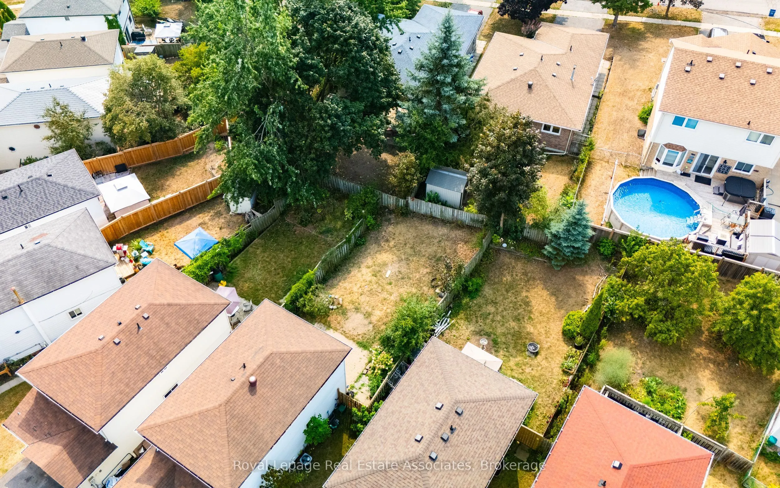 44 Hemingway Crescent