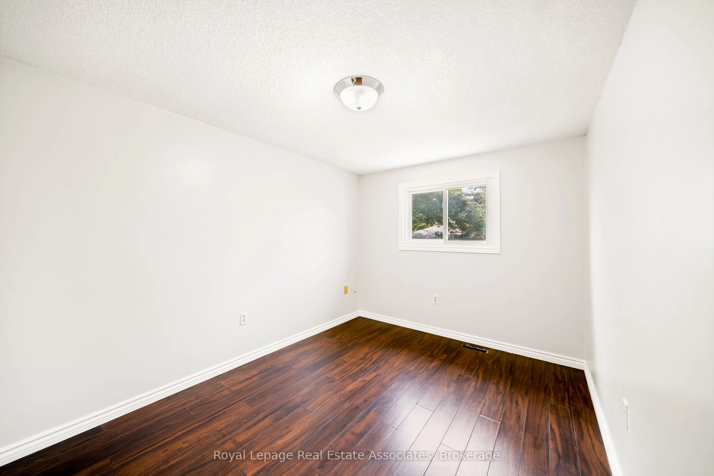 44 Hemingway Crescent