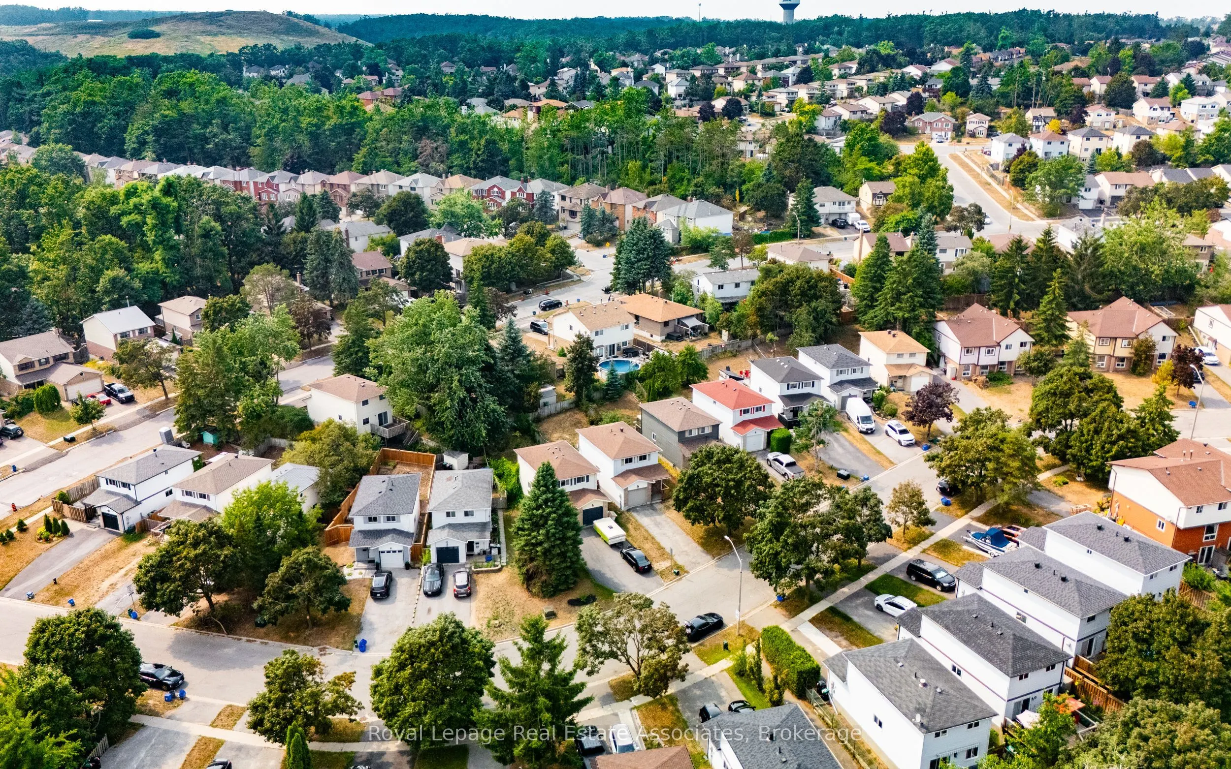 44 Hemingway Crescent