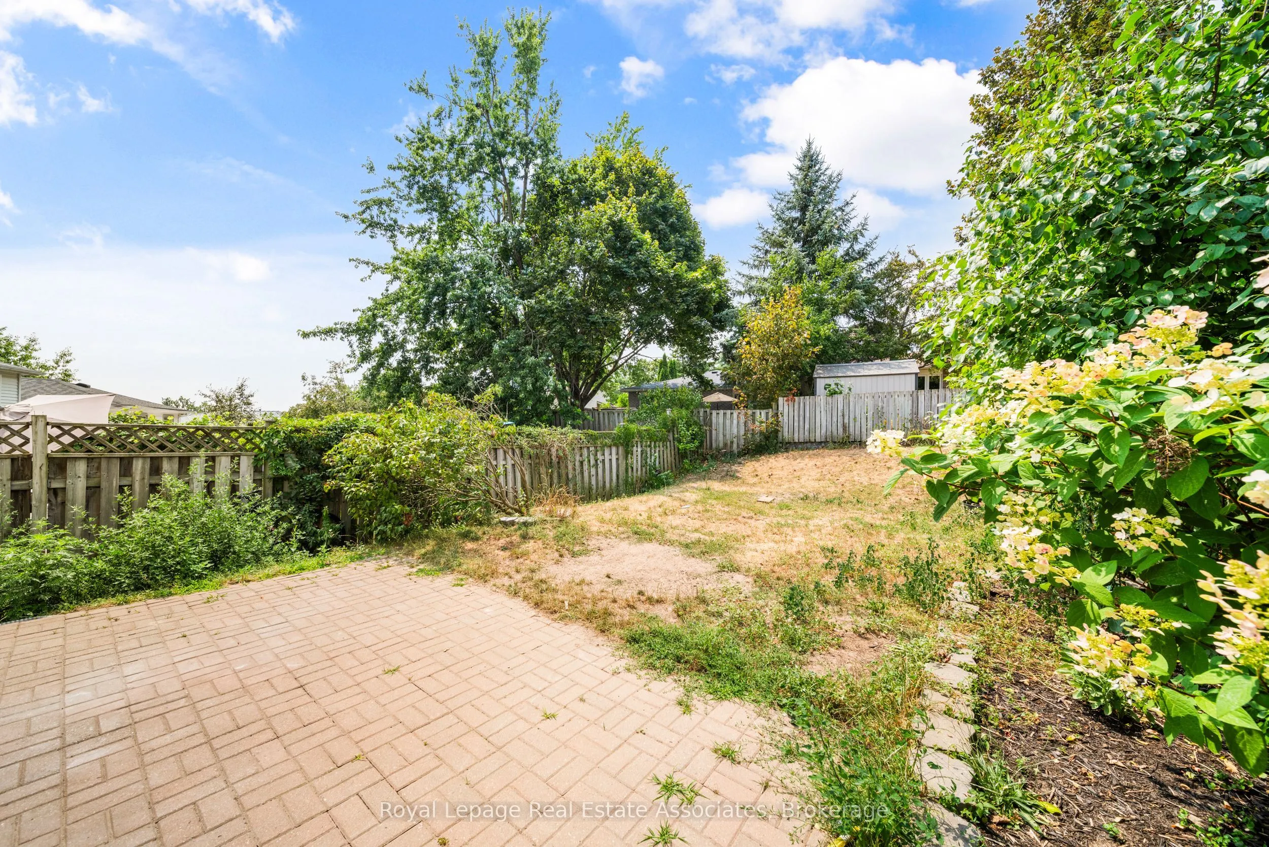 44 Hemingway Crescent