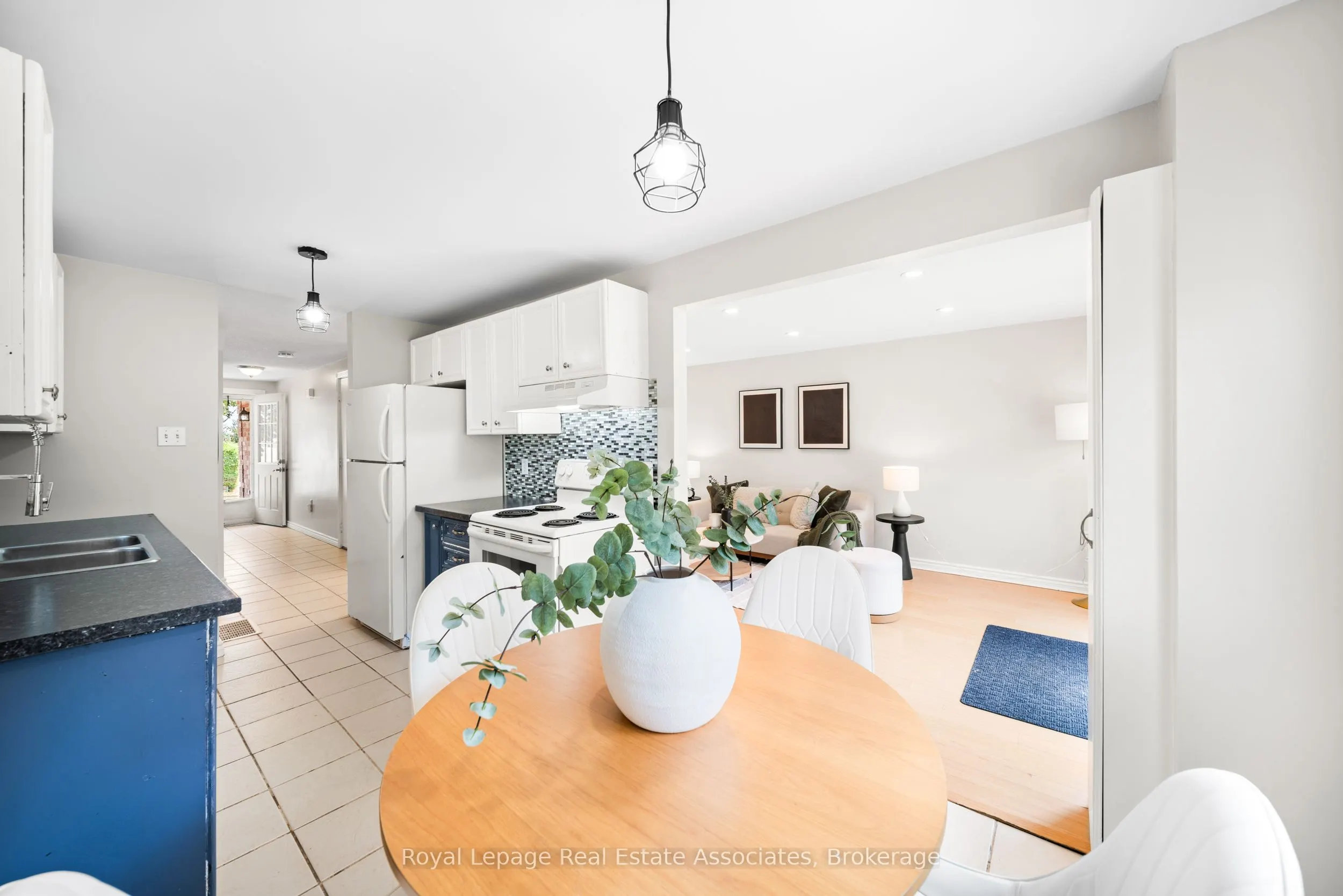 44 Hemingway Crescent