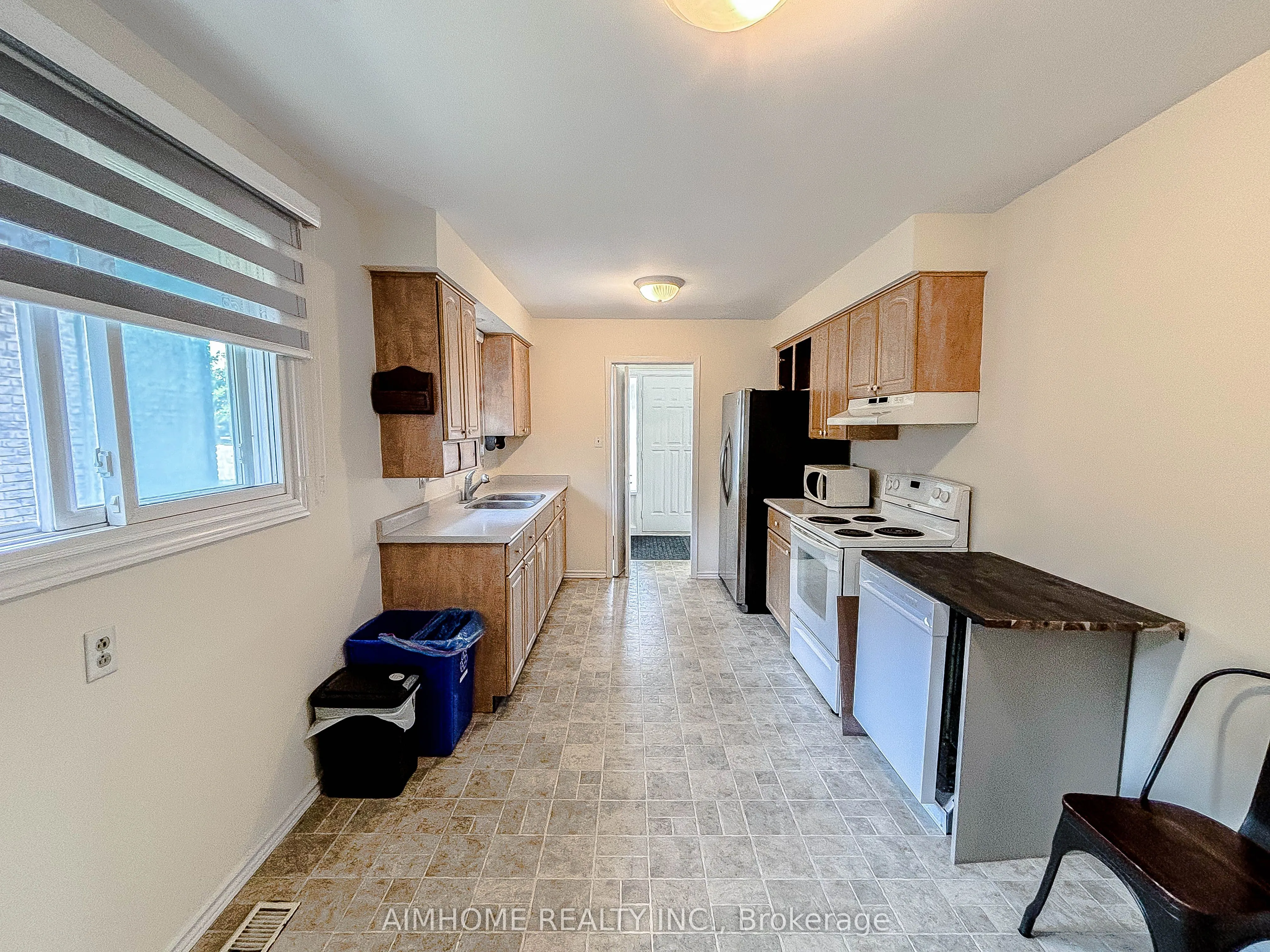 11 Redwood Court