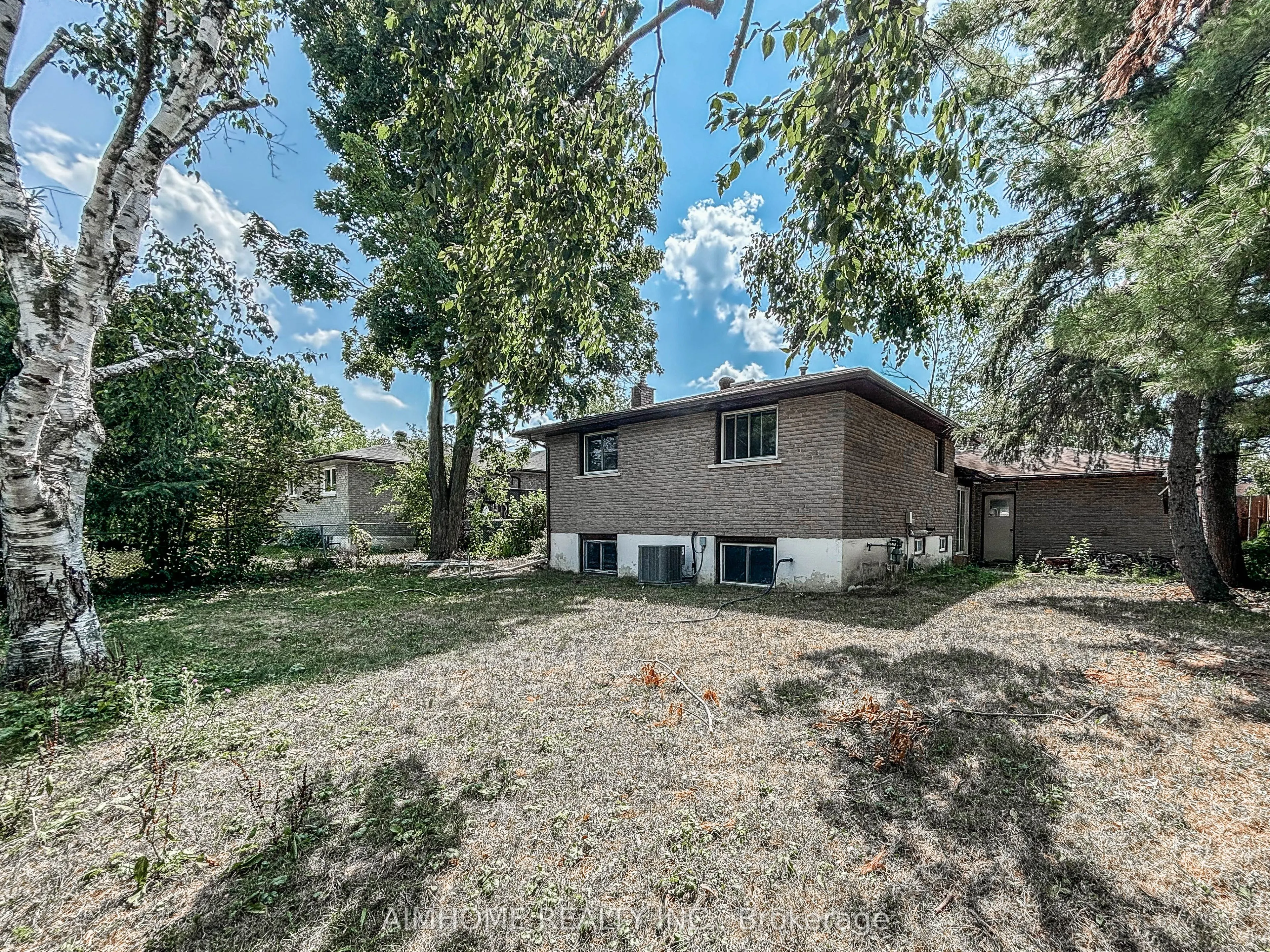 11 Redwood Court