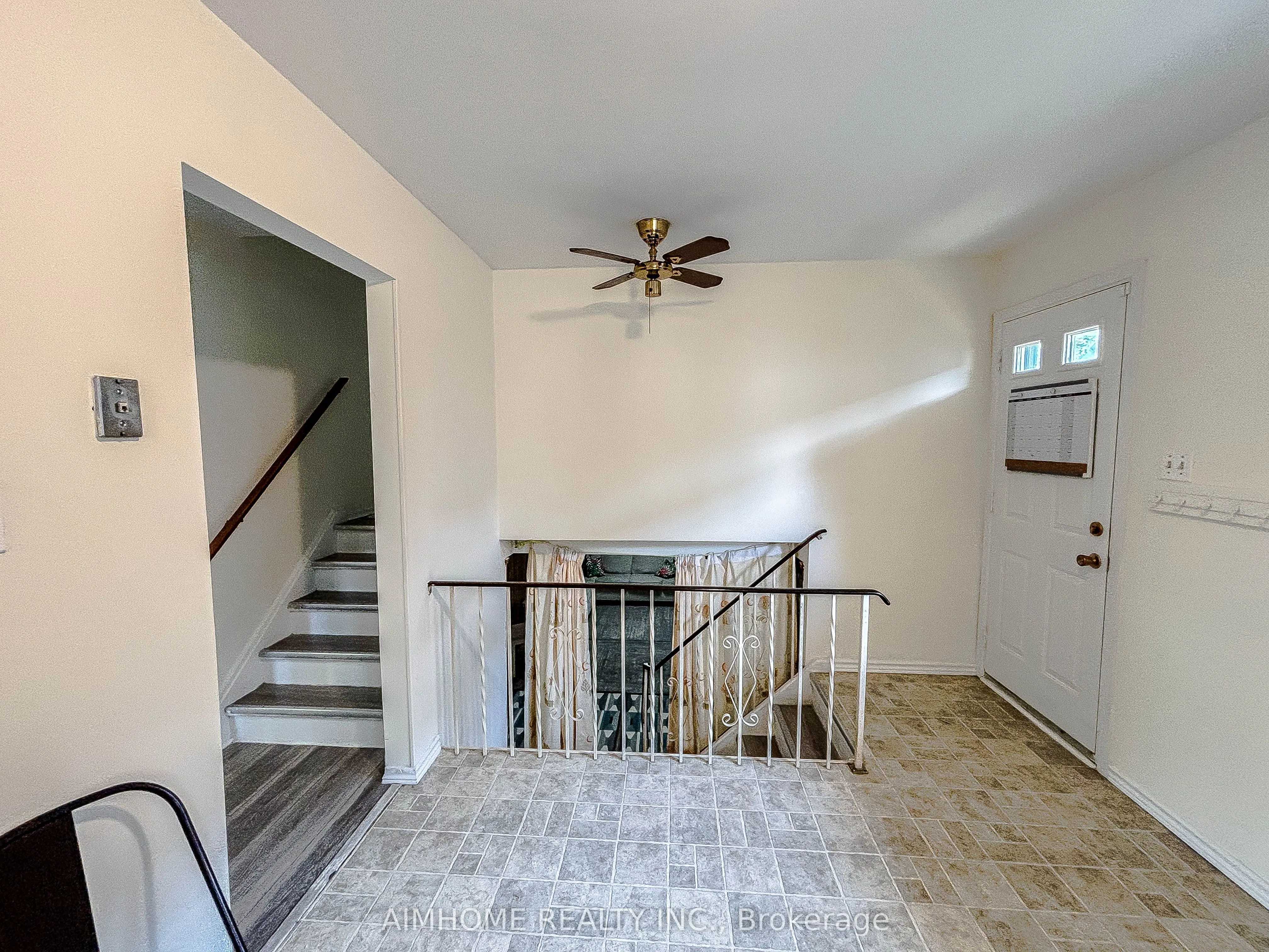 11 Redwood Court