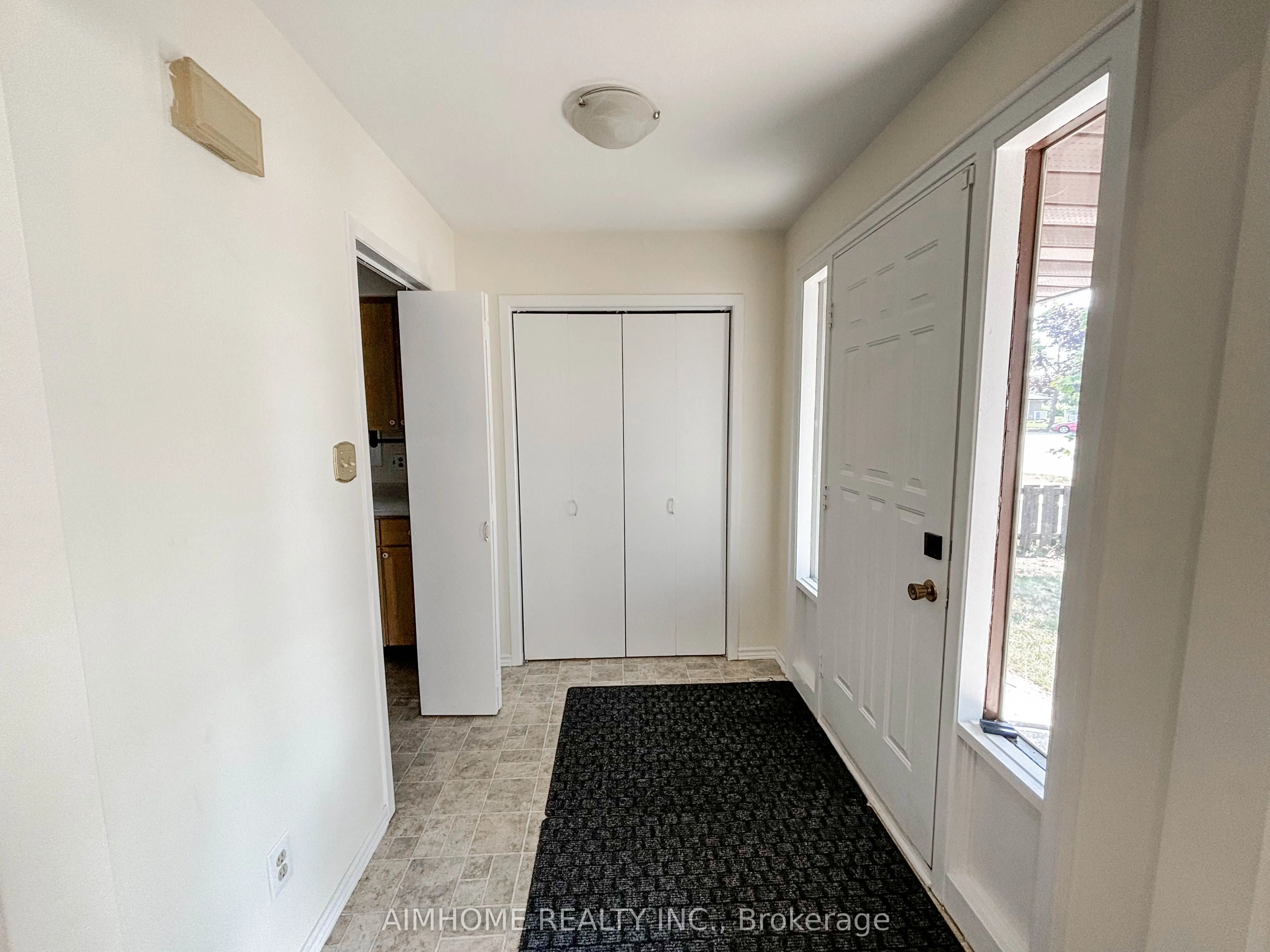 11 Redwood Court