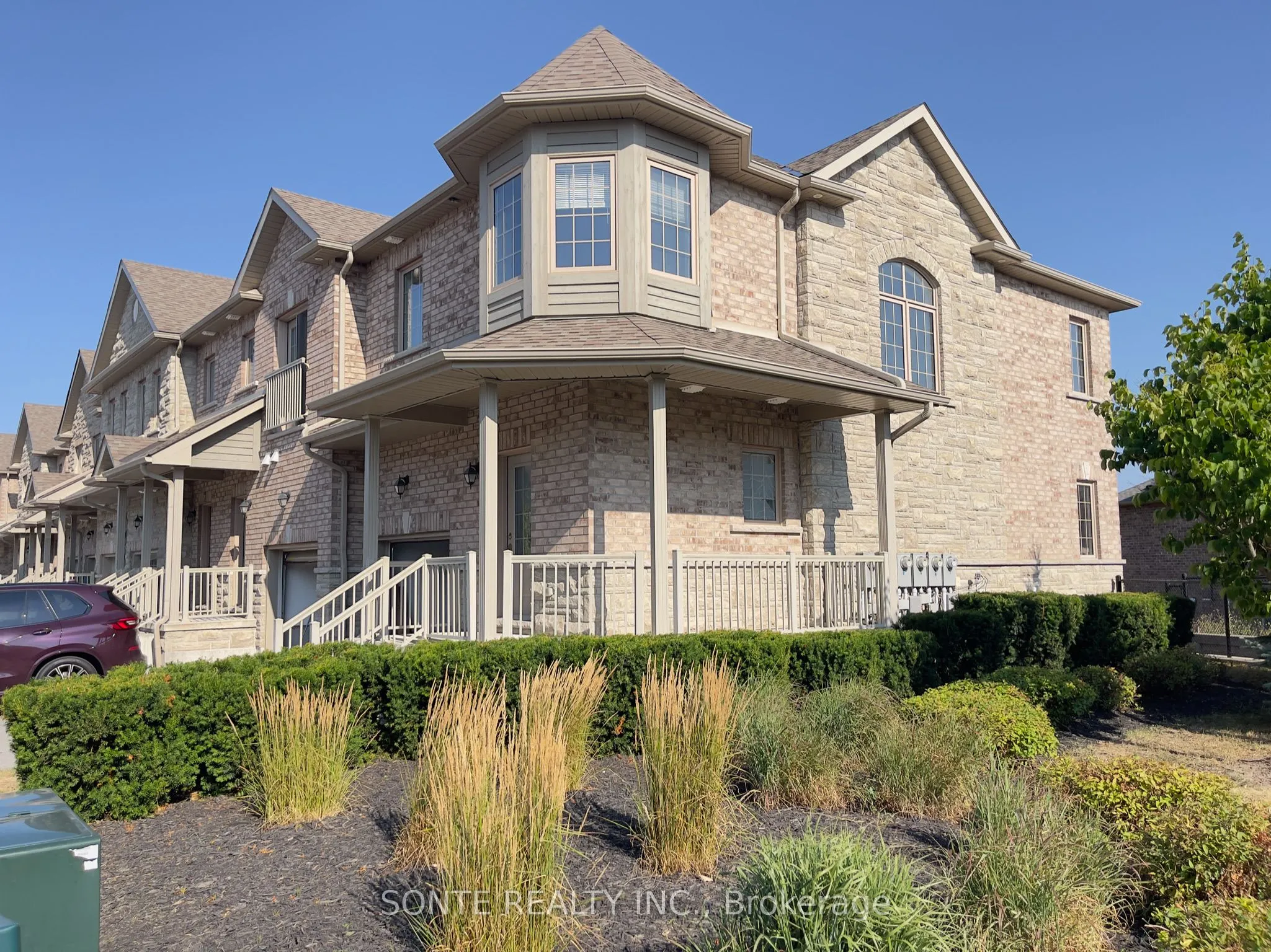40 Megan Crescent, ##22