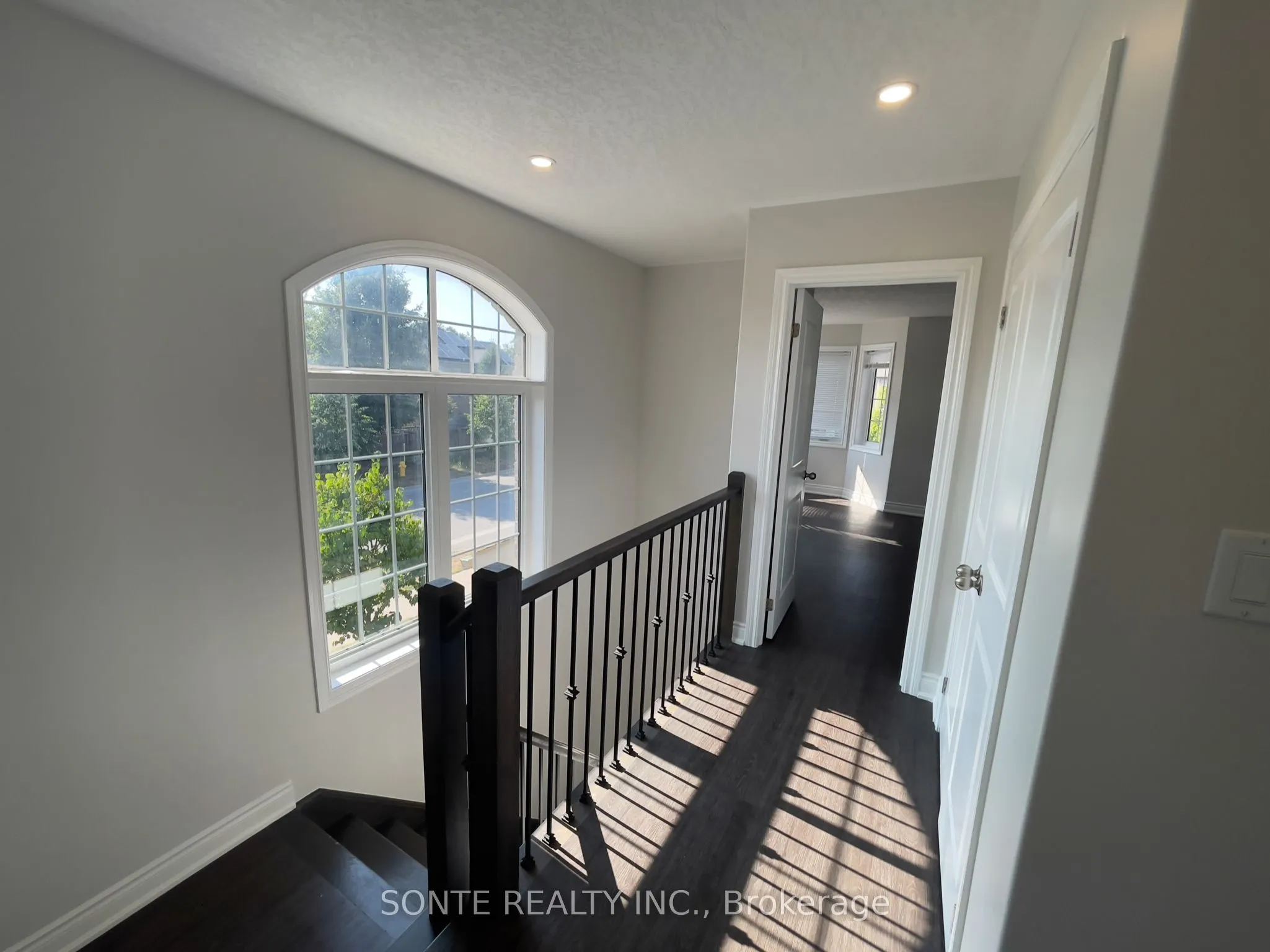 40 Megan Crescent, ##22