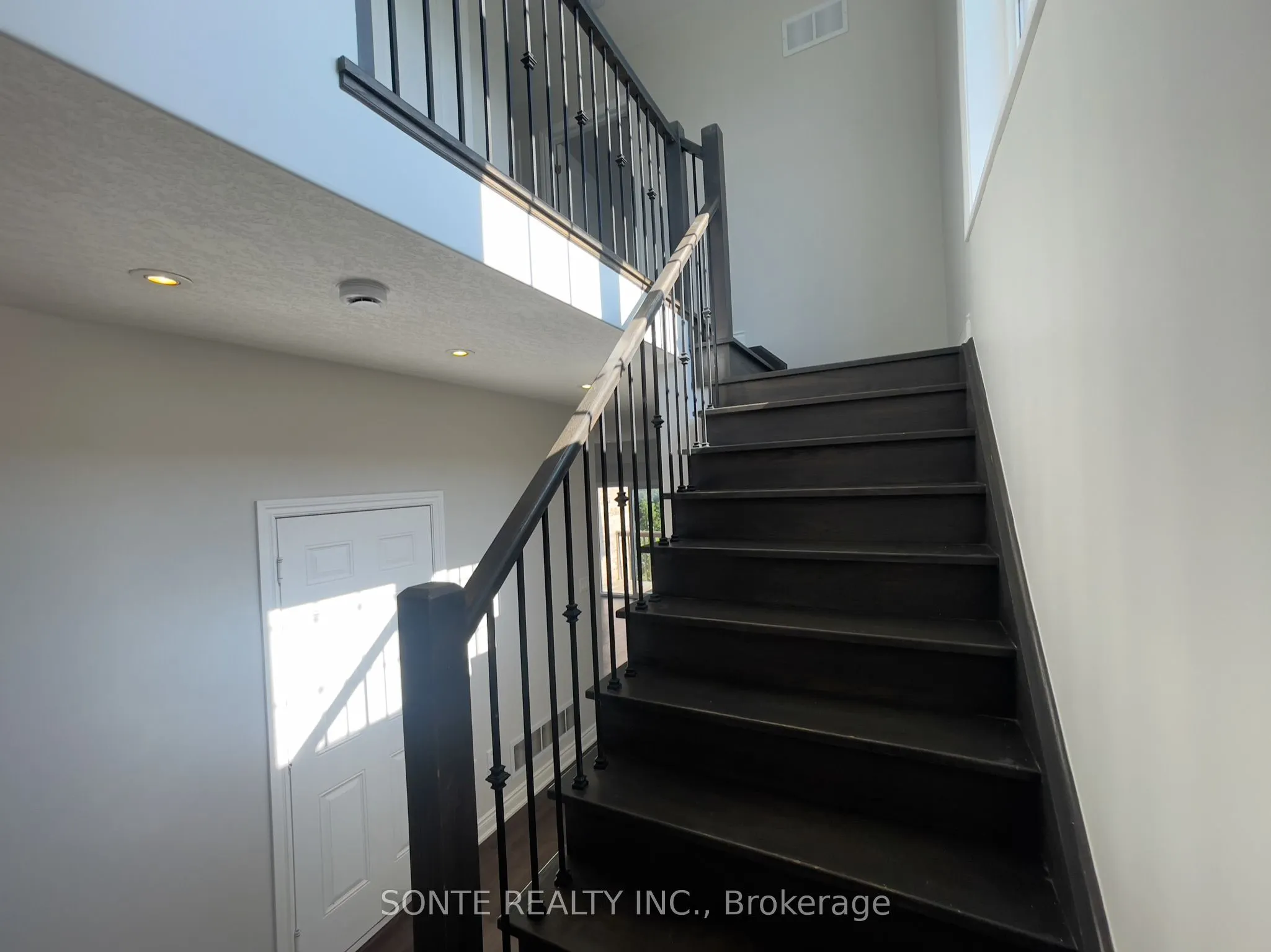 40 Megan Crescent, ##22