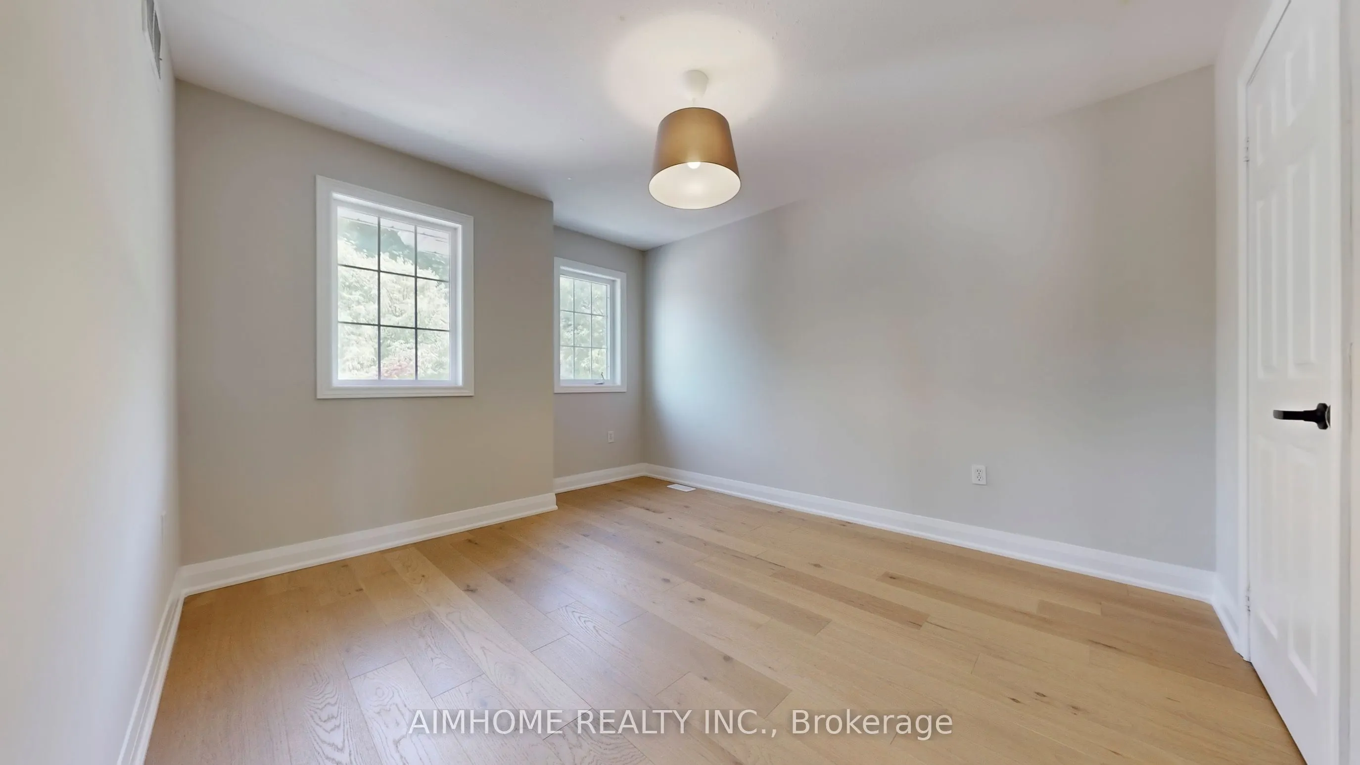 32 Bloom Crescent