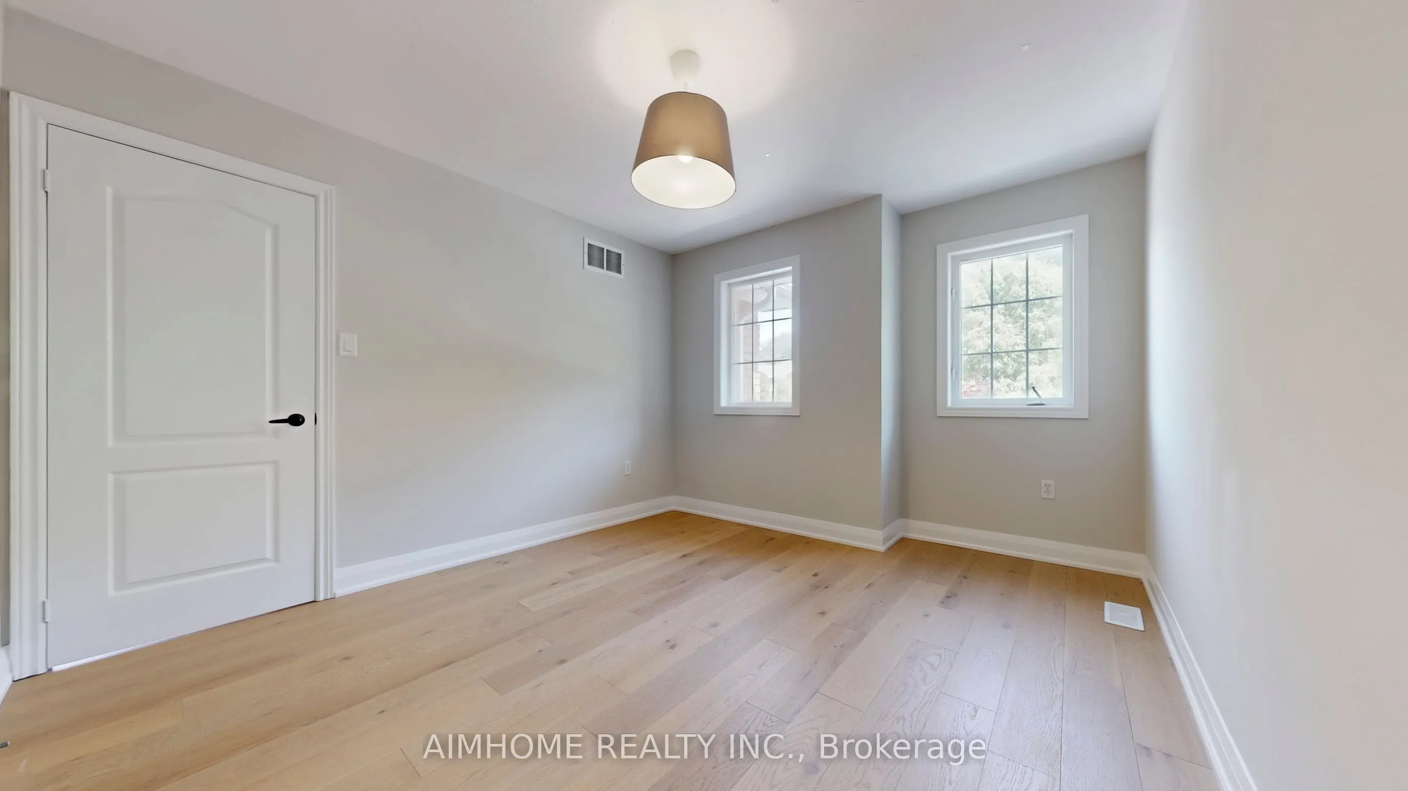 32 Bloom Crescent