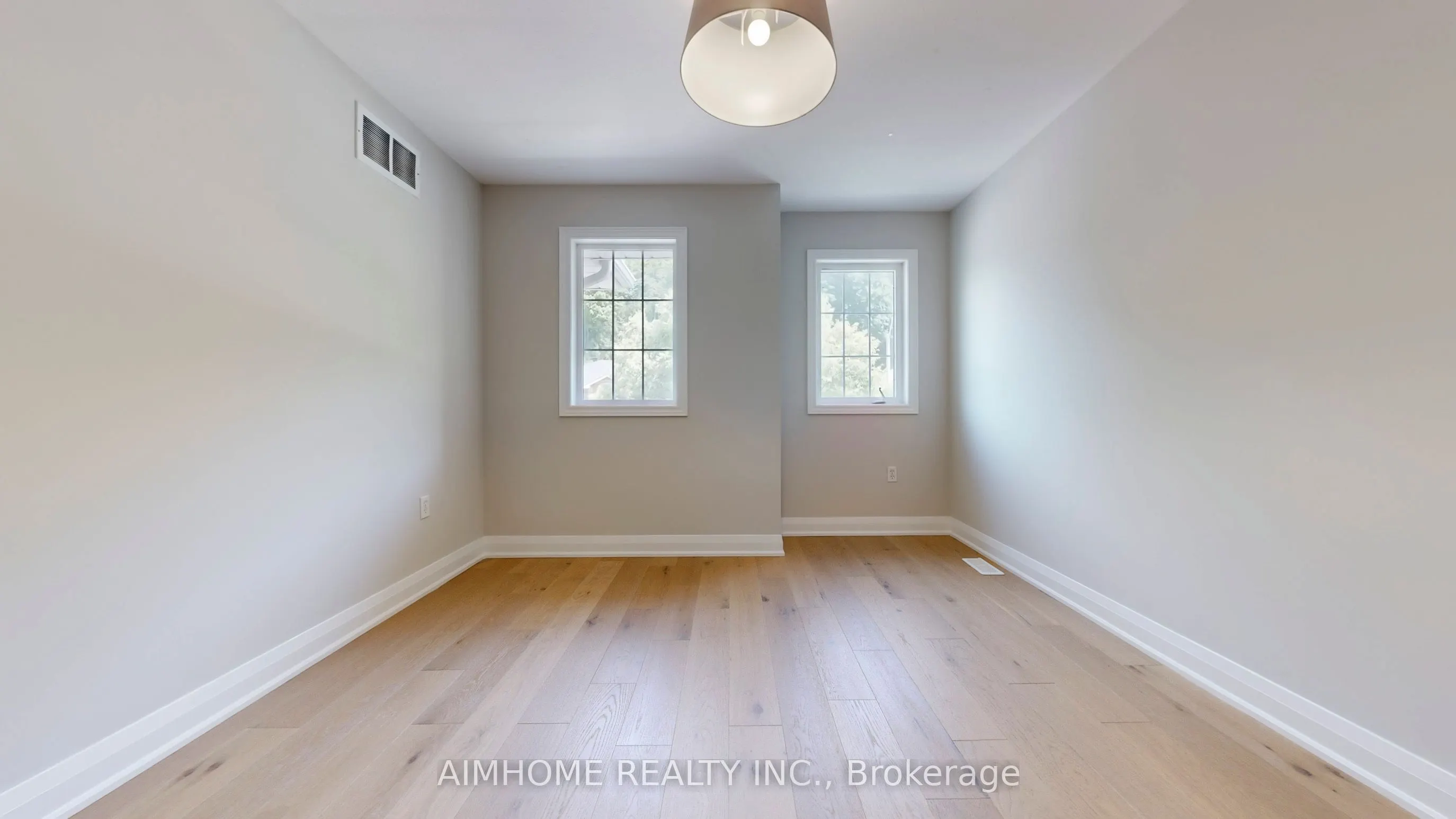 32 Bloom Crescent