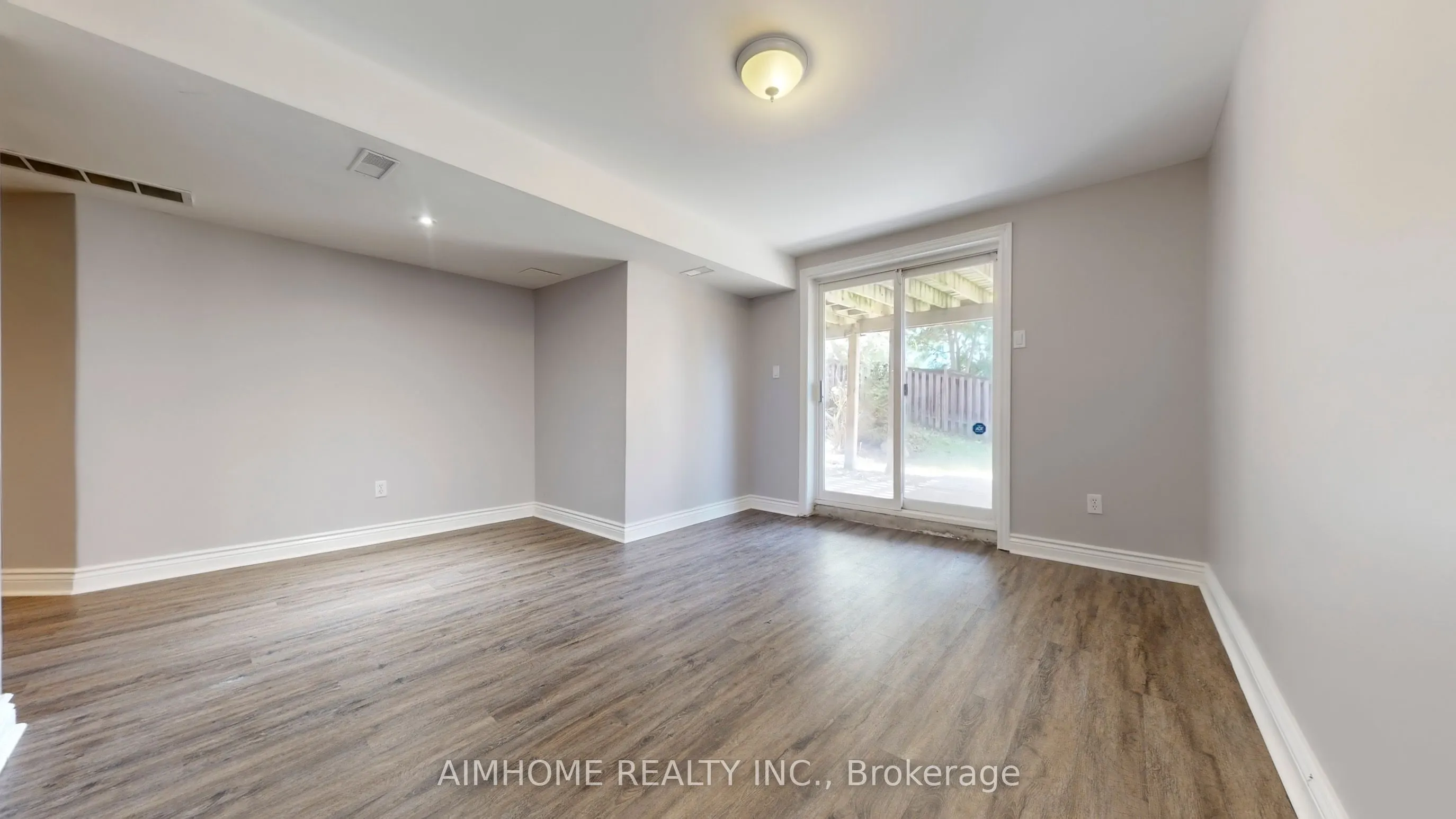 32 Bloom Crescent