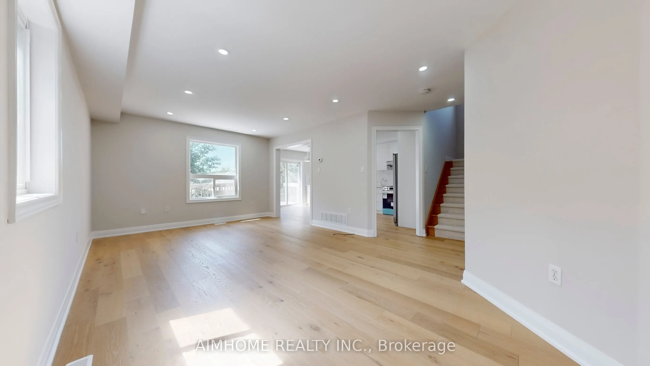 32 Bloom Crescent