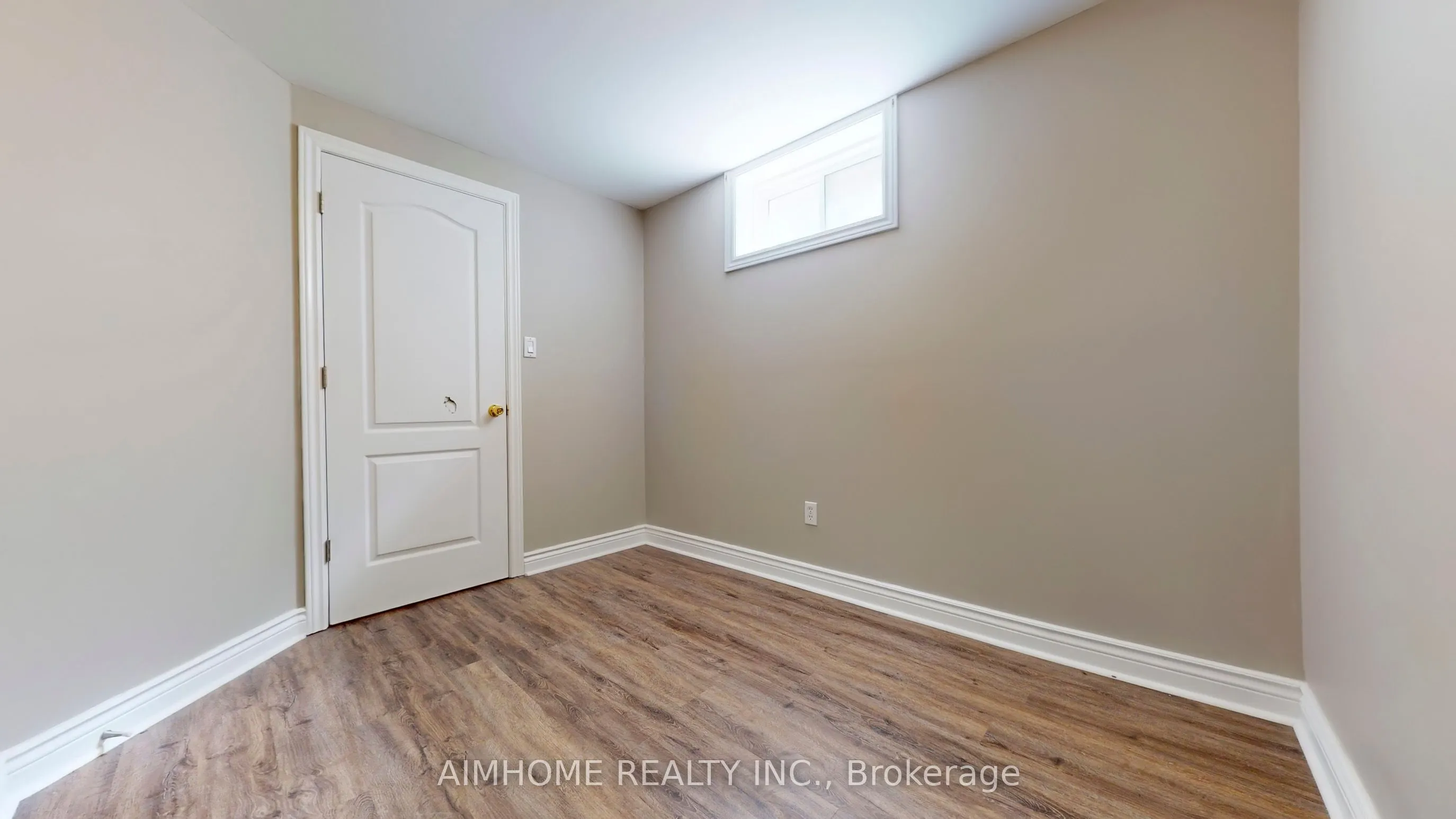 32 Bloom Crescent