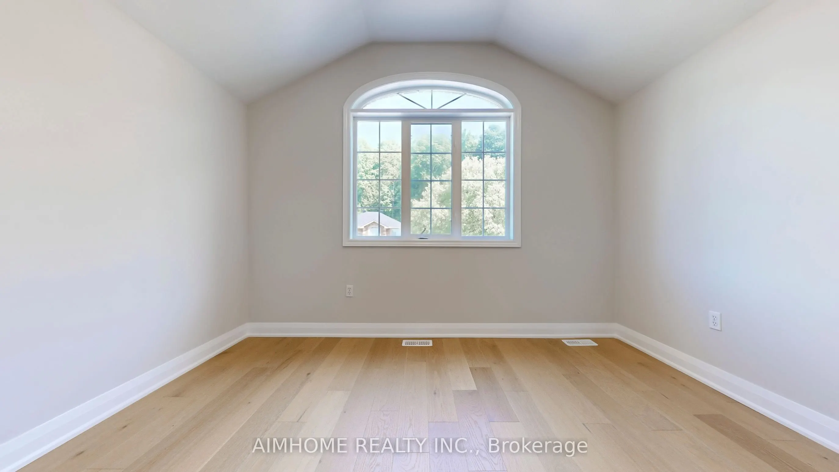 32 Bloom Crescent