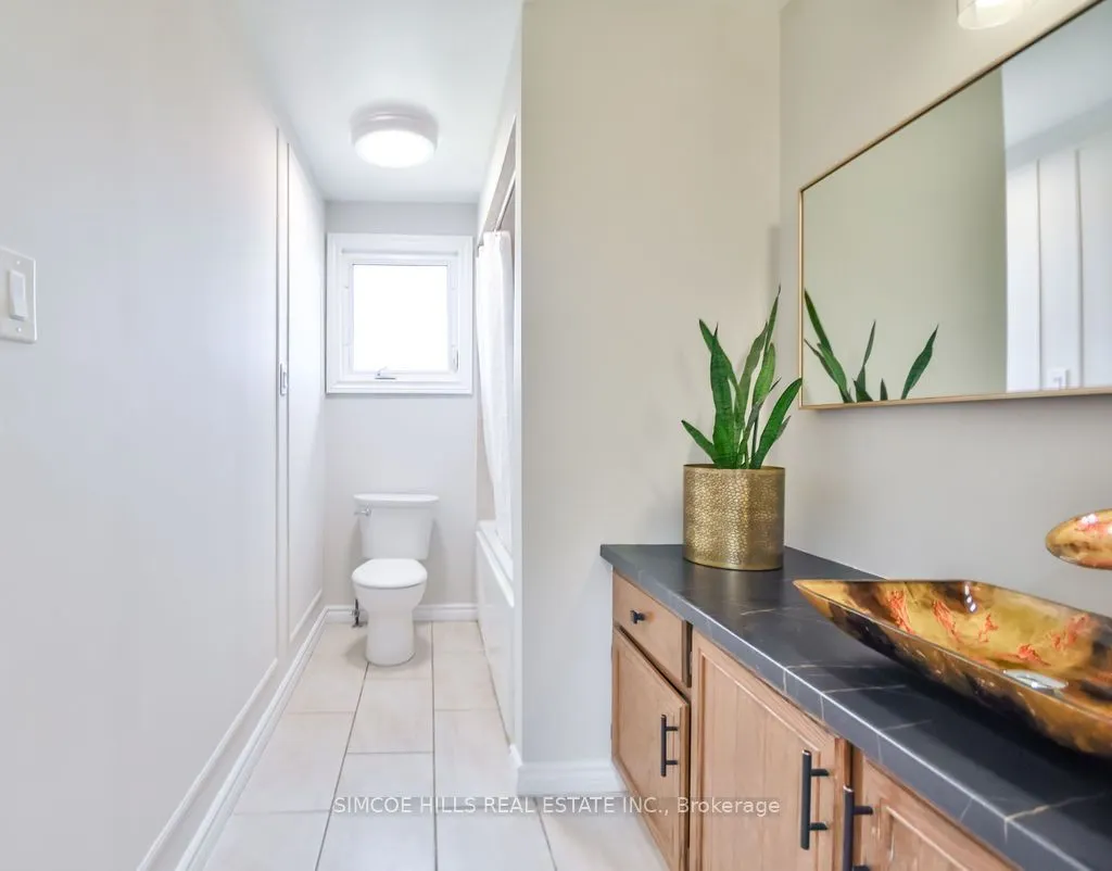 40 Laurentian Lane