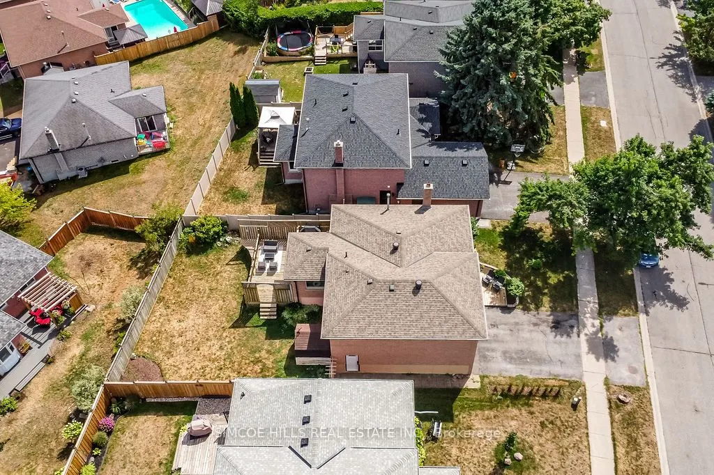 40 Laurentian Lane